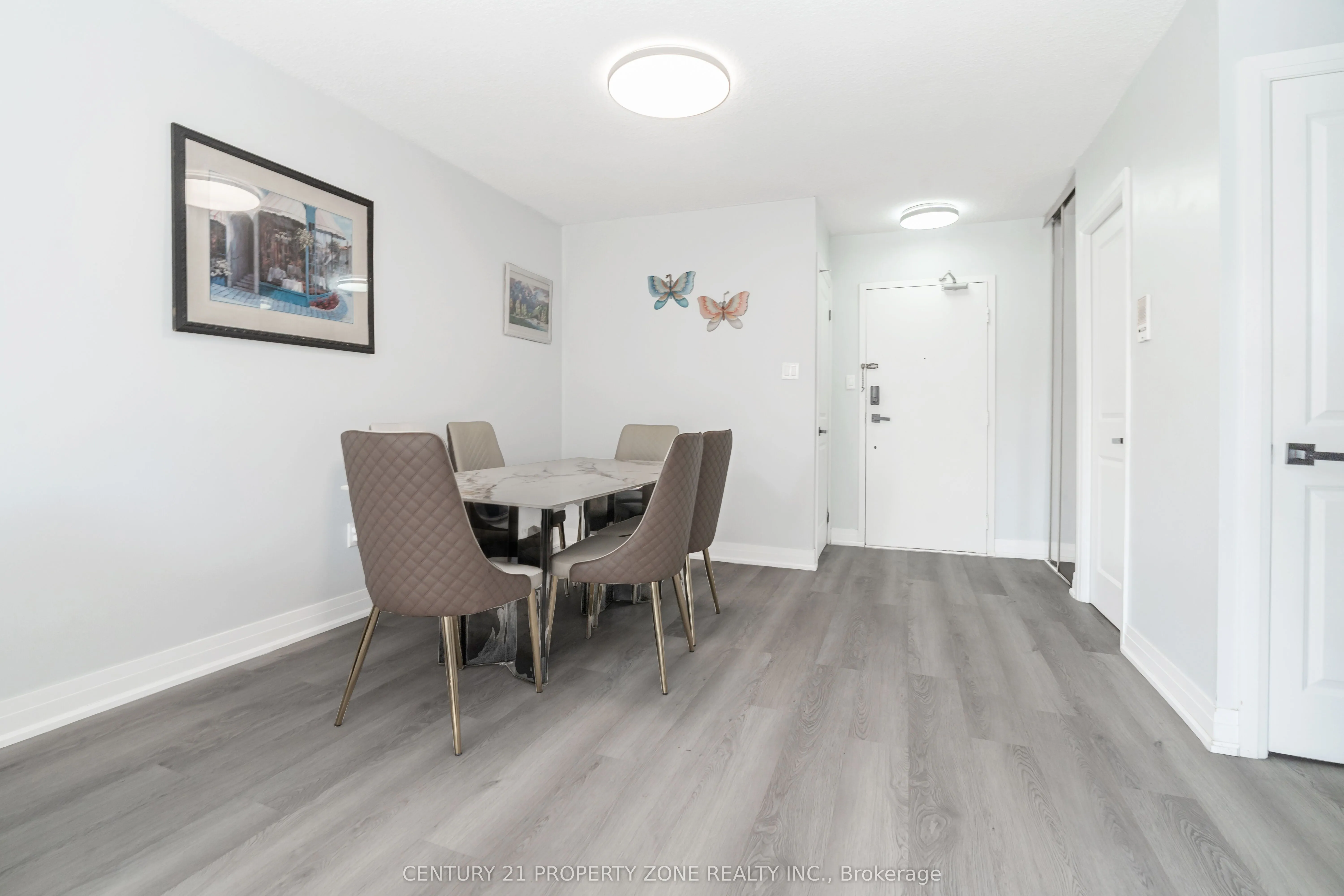 45 Silver Springs Boulevard, #209