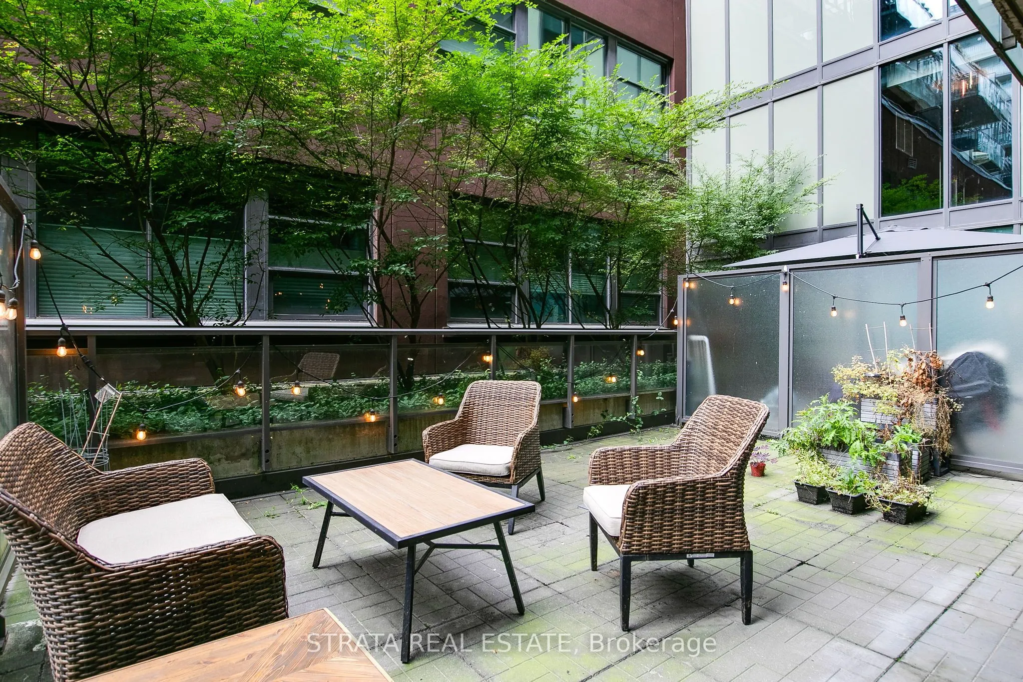 90 Broadview Avenue N, #218