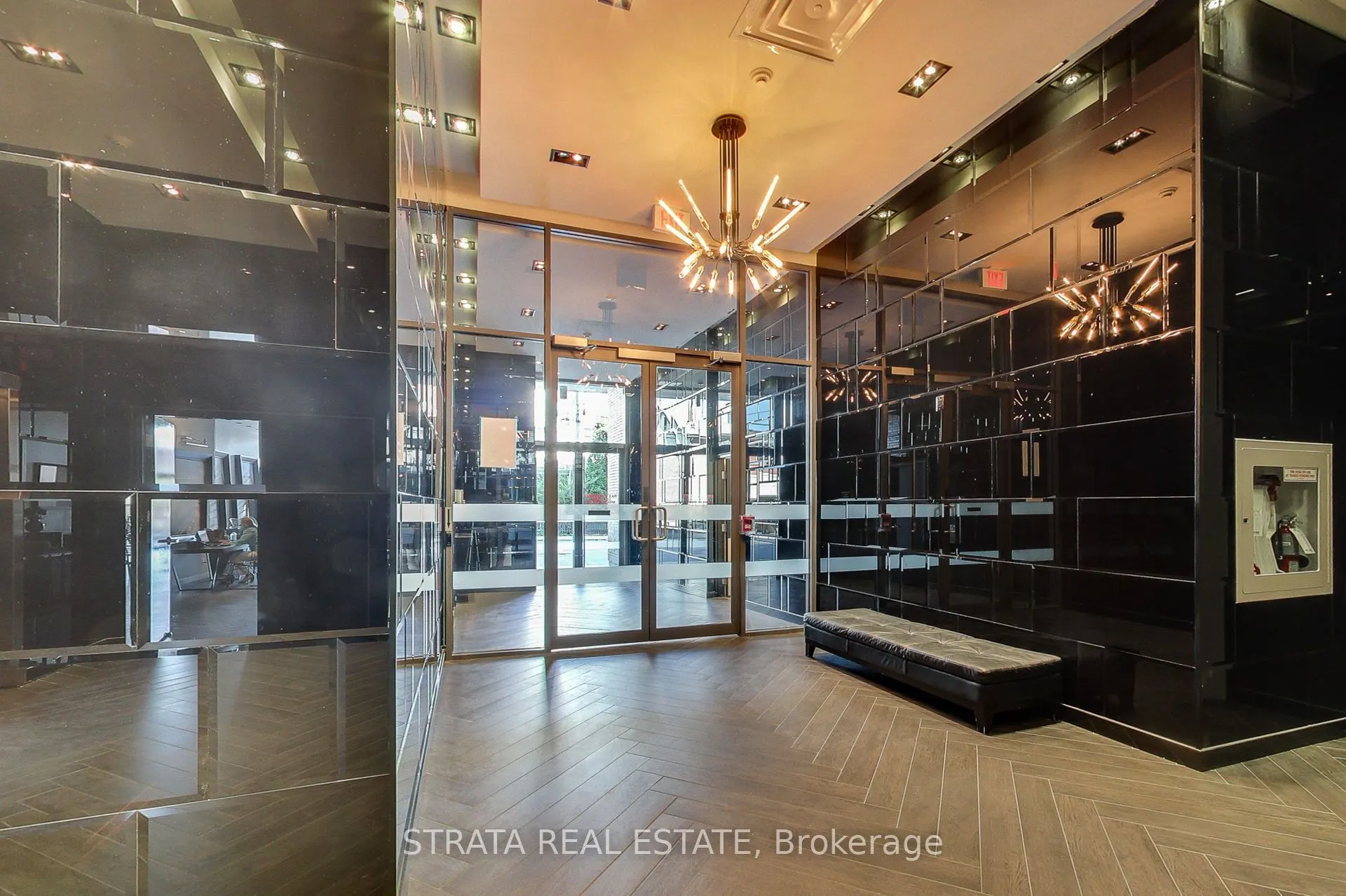 90 Broadview Avenue N, #218