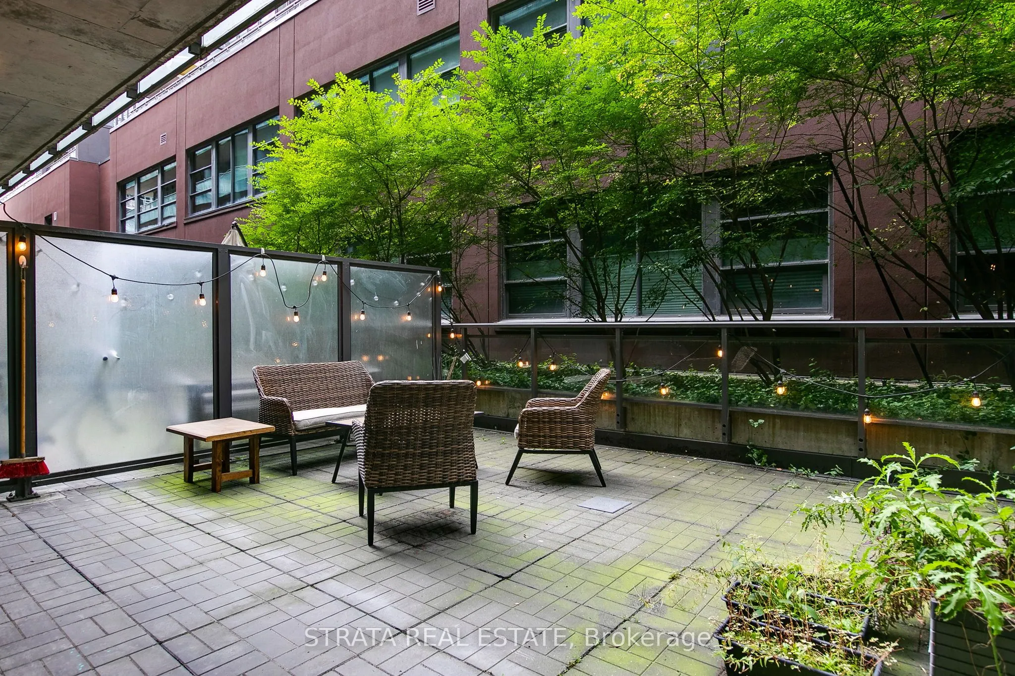 90 Broadview Avenue N, #218