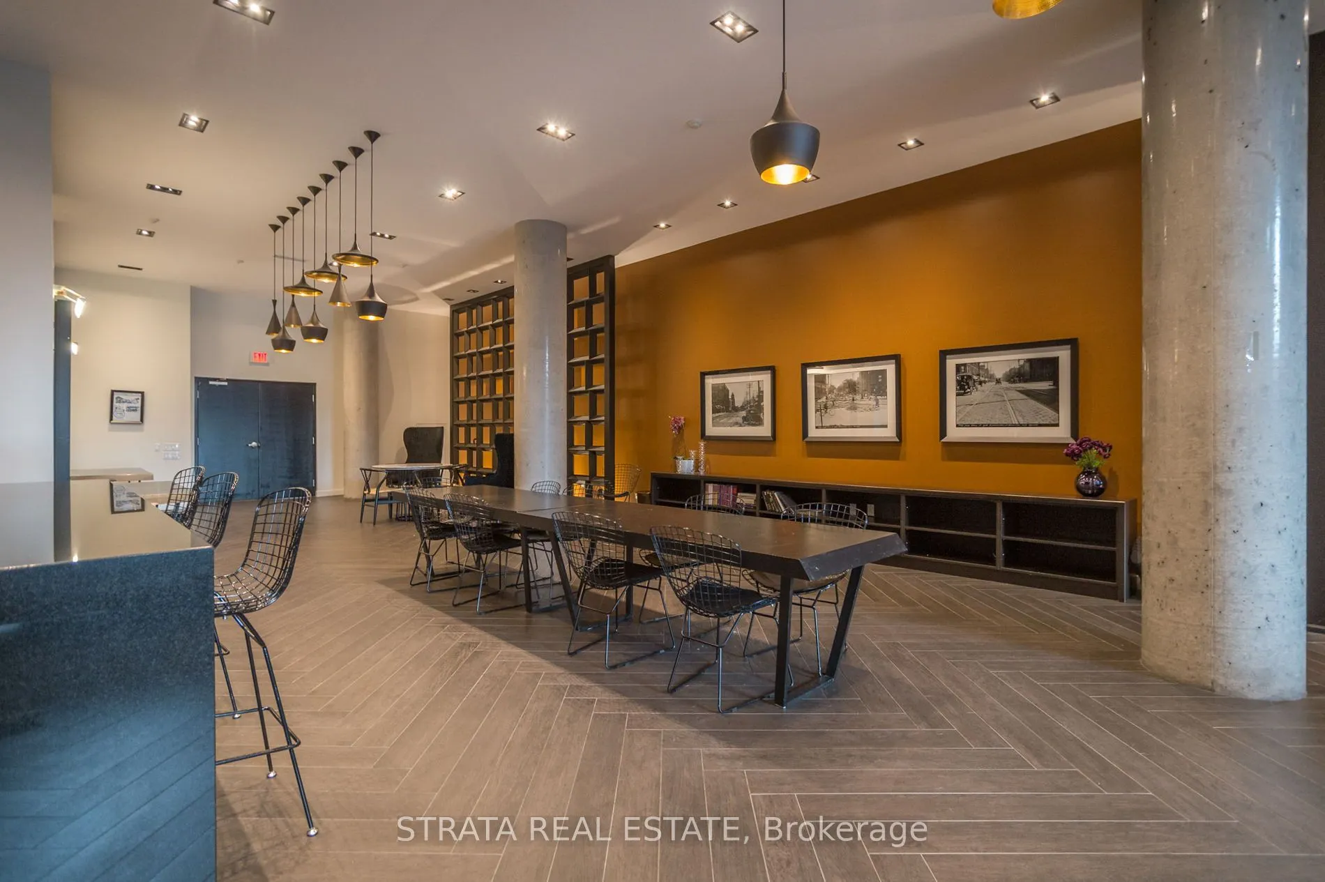90 Broadview Avenue N, #218