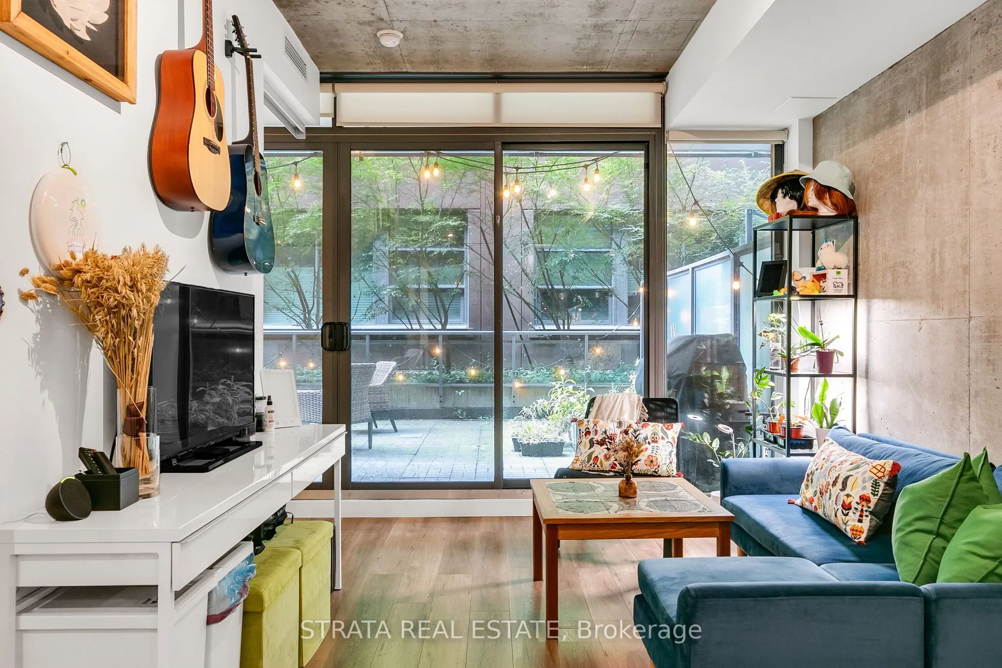 90 Broadview Avenue N, #218