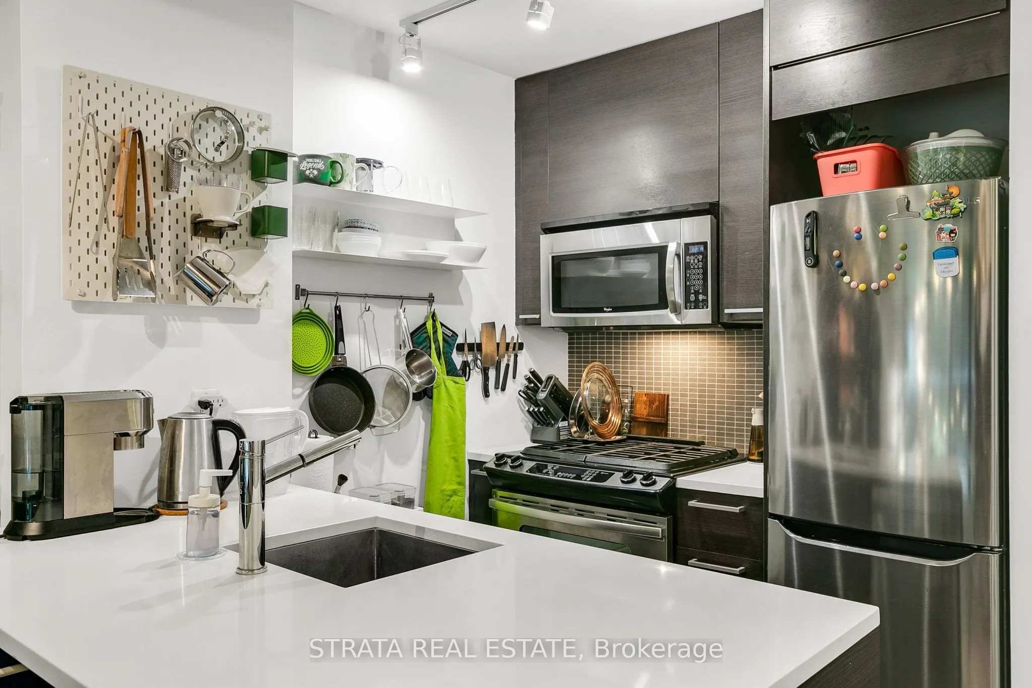 90 Broadview Avenue N, #218