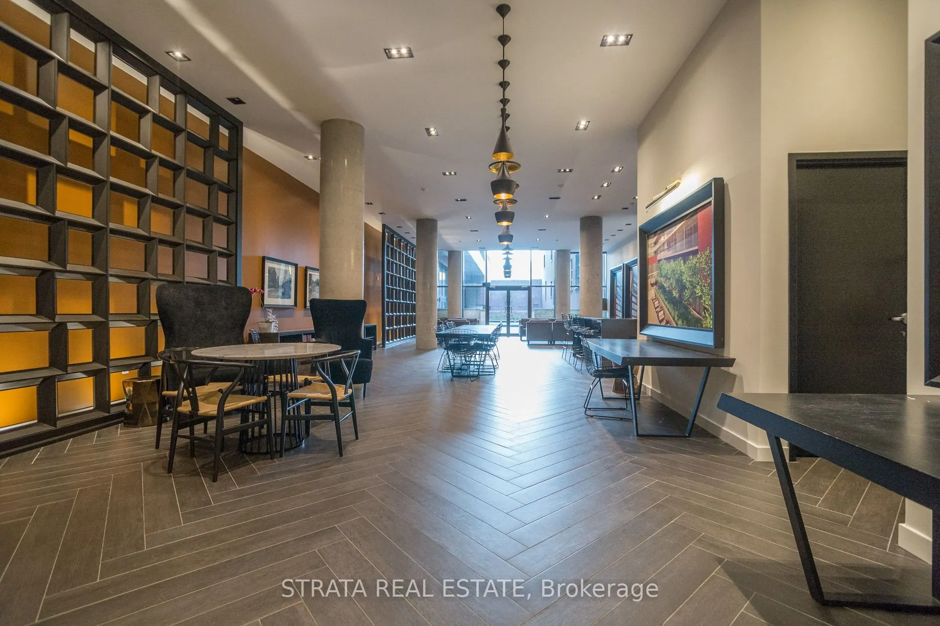 90 Broadview Avenue N, #218