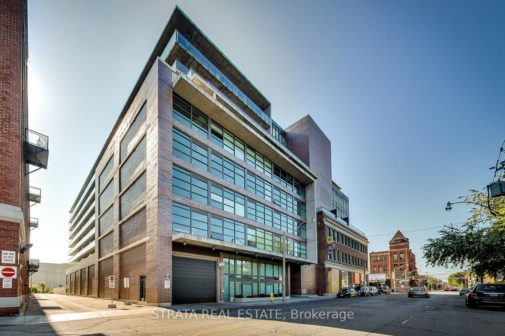 90 Broadview Avenue N, #218