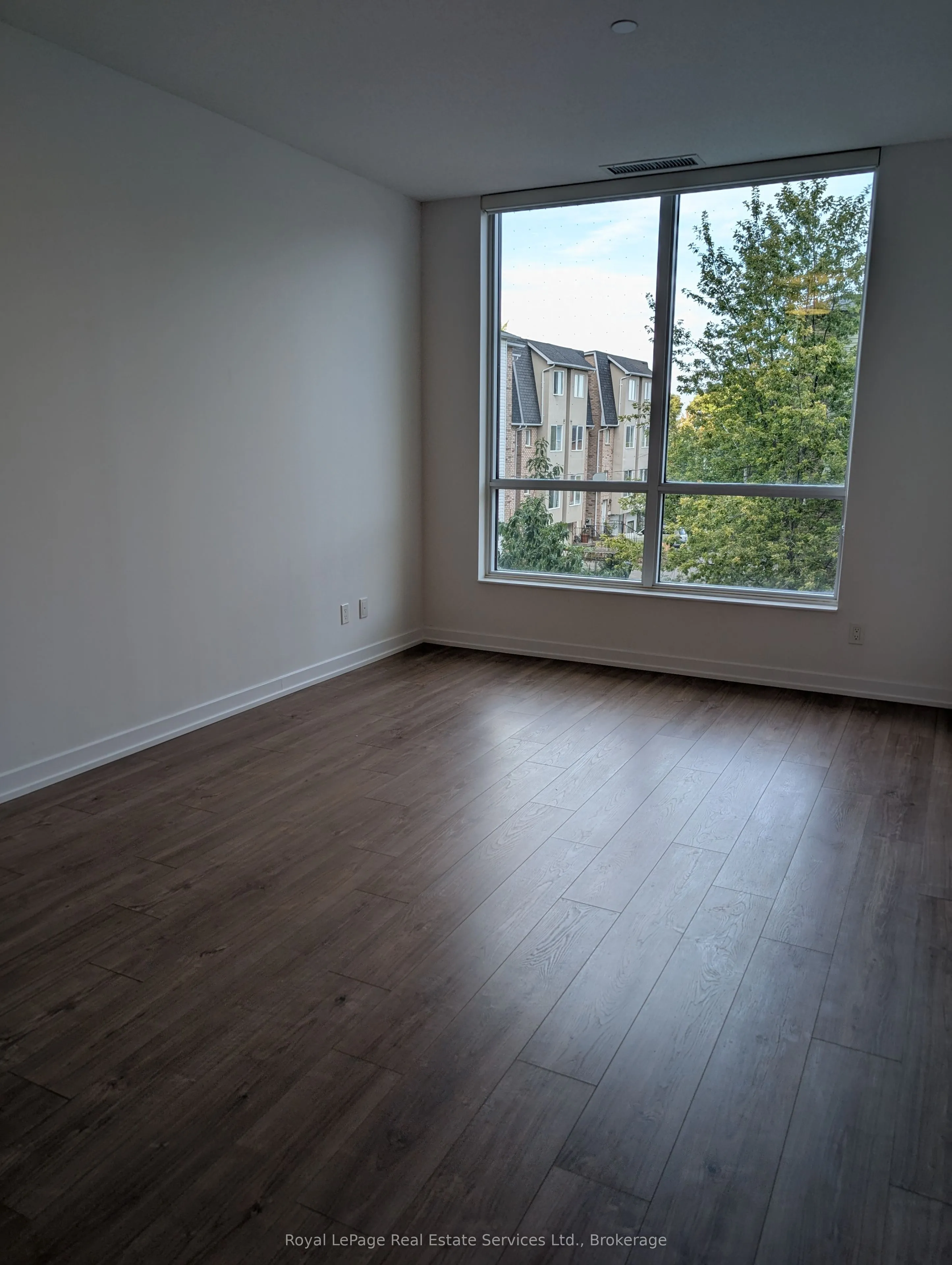 8 Trent Avenue, #213