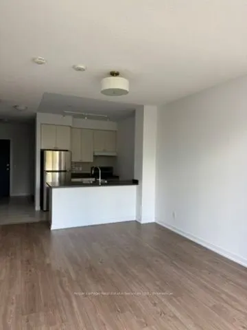 8 Trent Avenue, #213