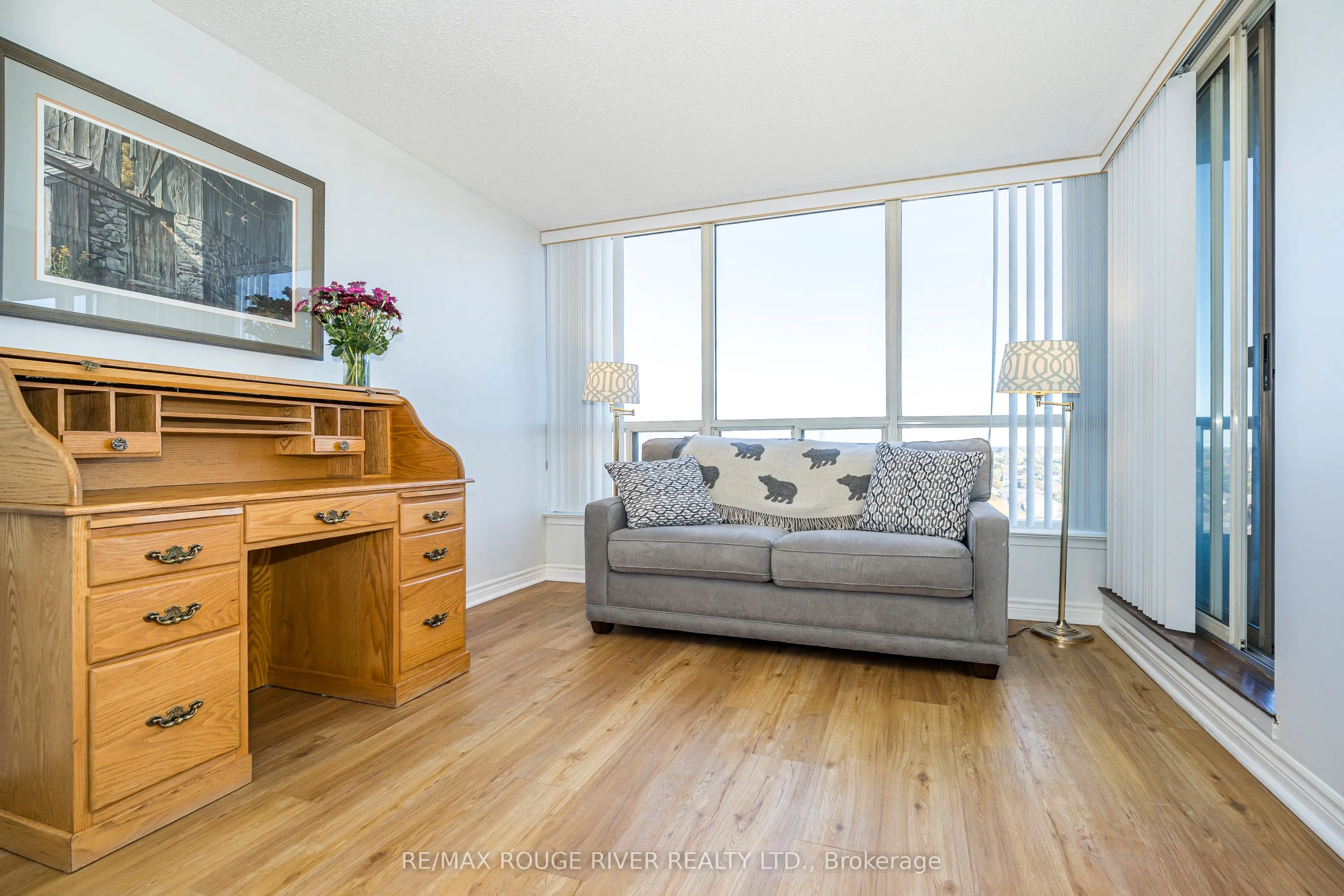 1890 Valley Farm Road, #1115