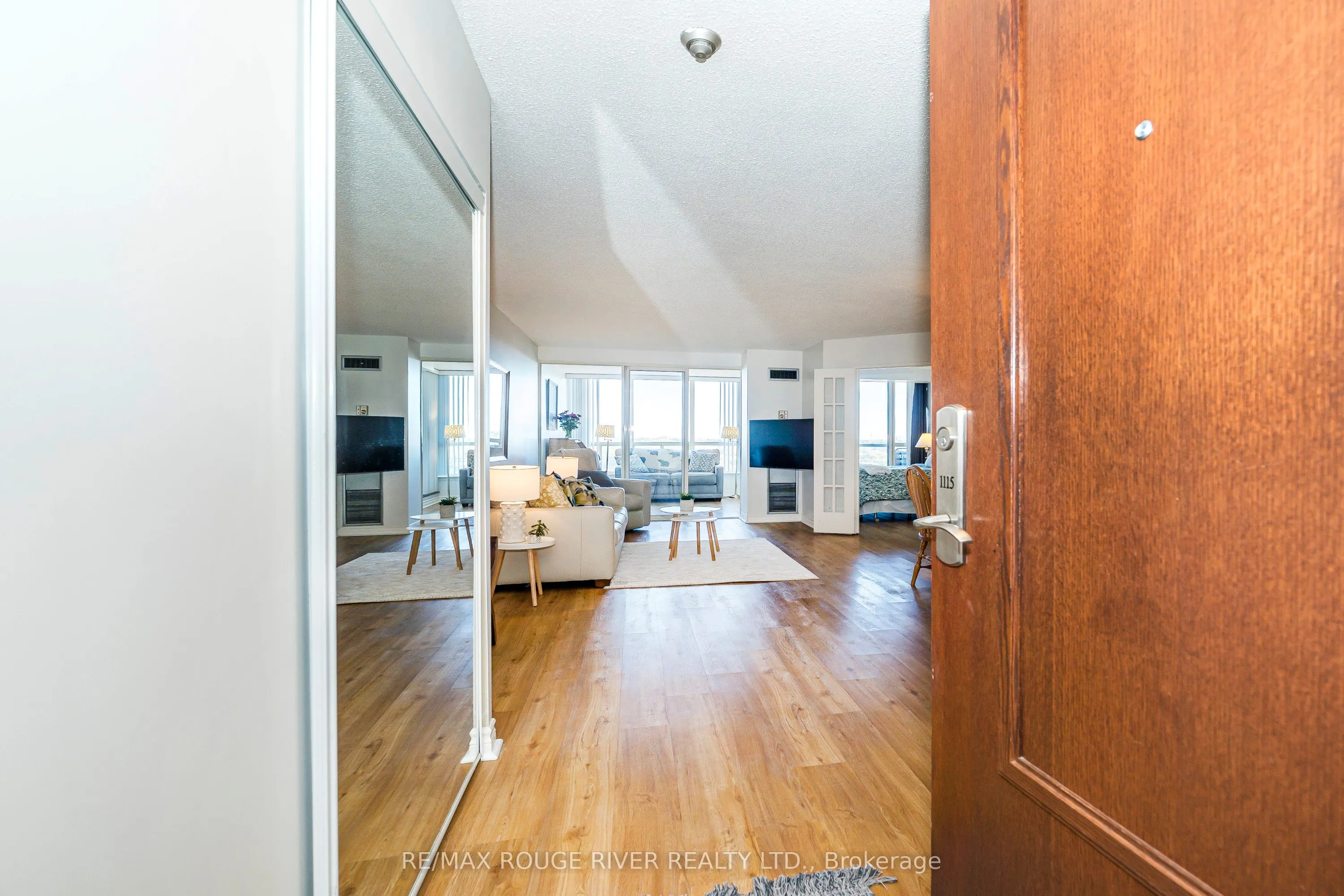 1890 Valley Farm Road, #1115