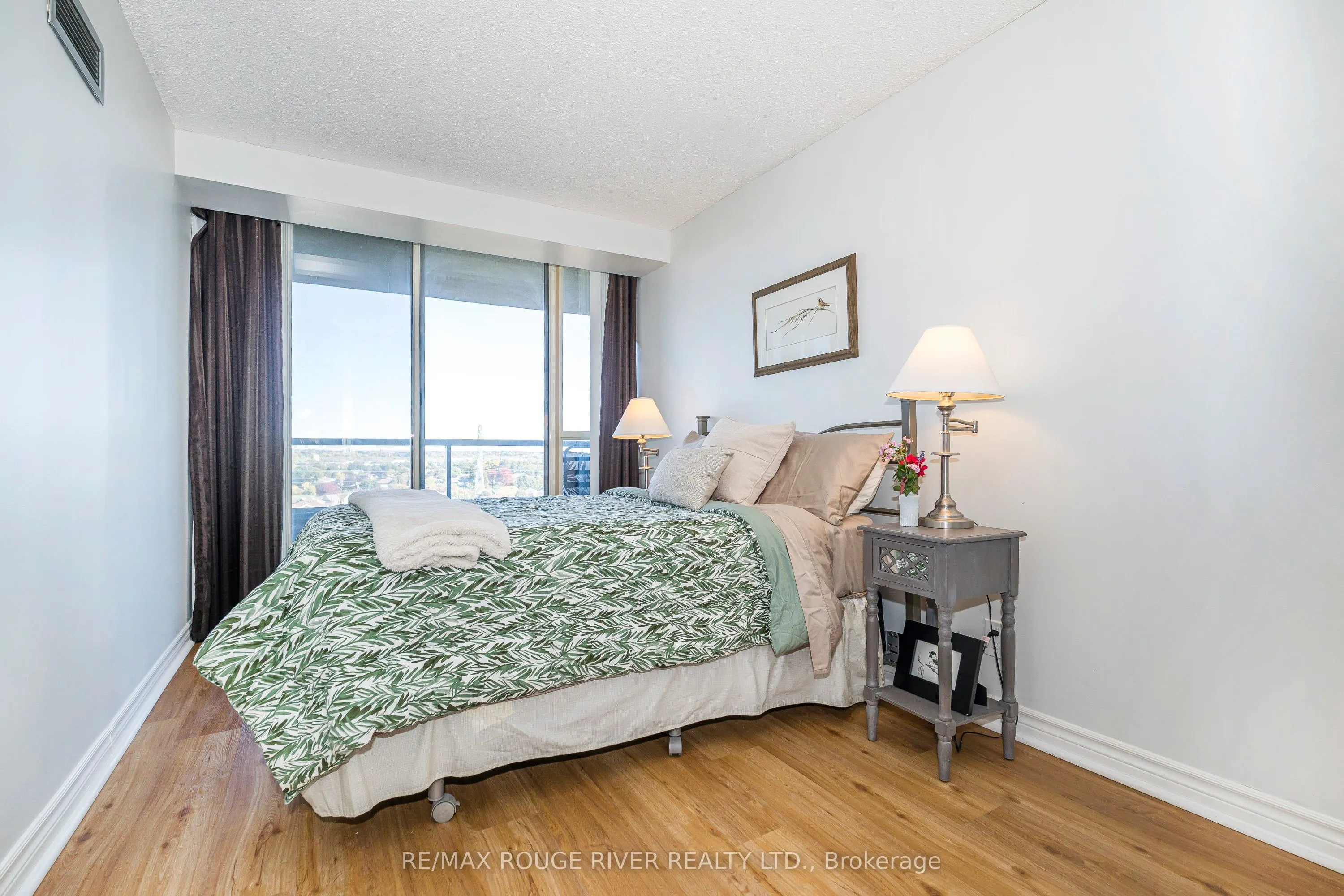 1890 Valley Farm Road, #1115