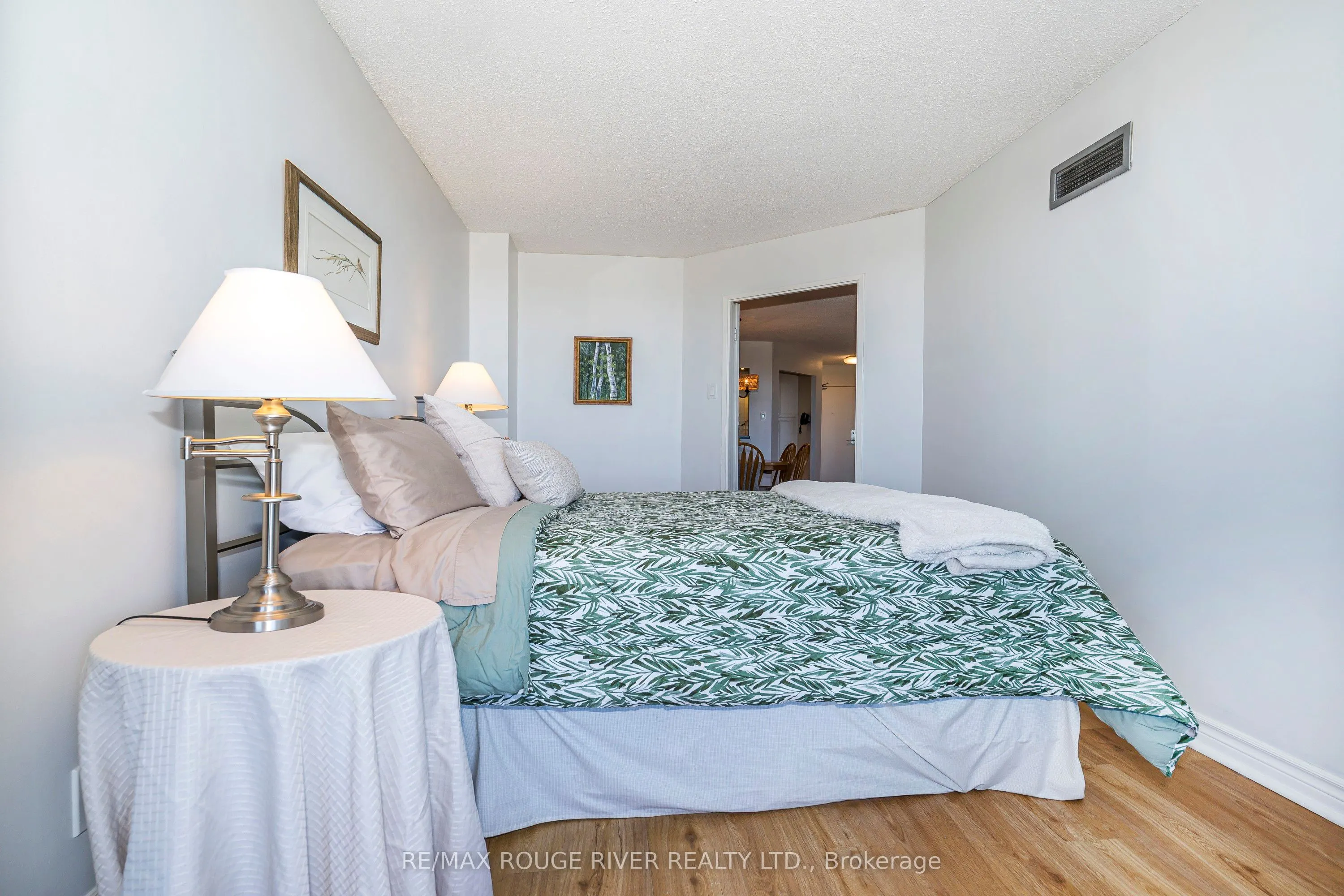 1890 Valley Farm Road, #1115