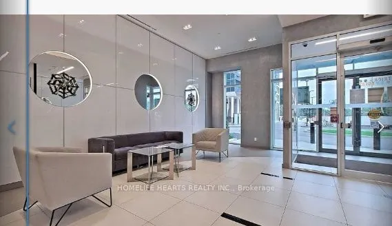 20 Meadowglen Place E, #822