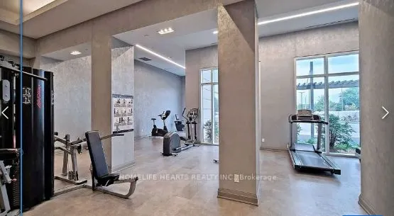 20 Meadowglen Place E, #822