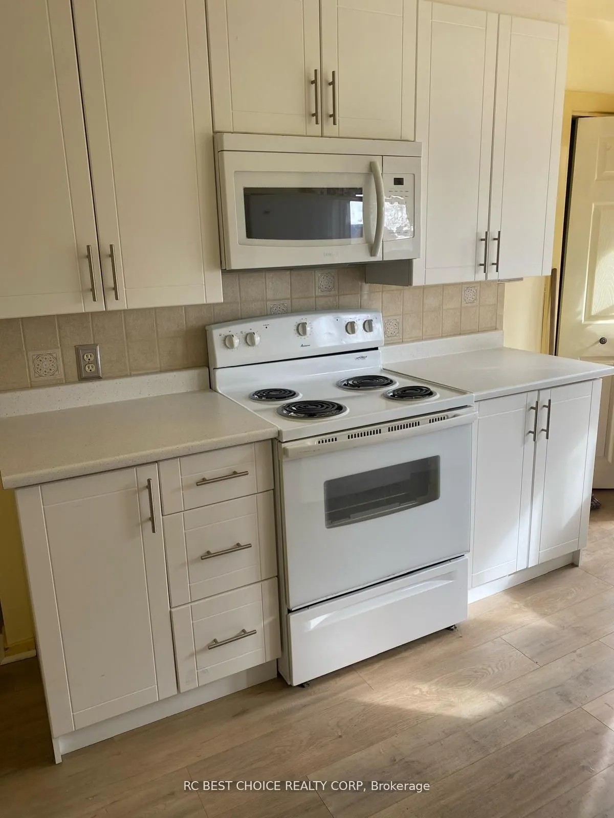 1705 Simcoe Street N