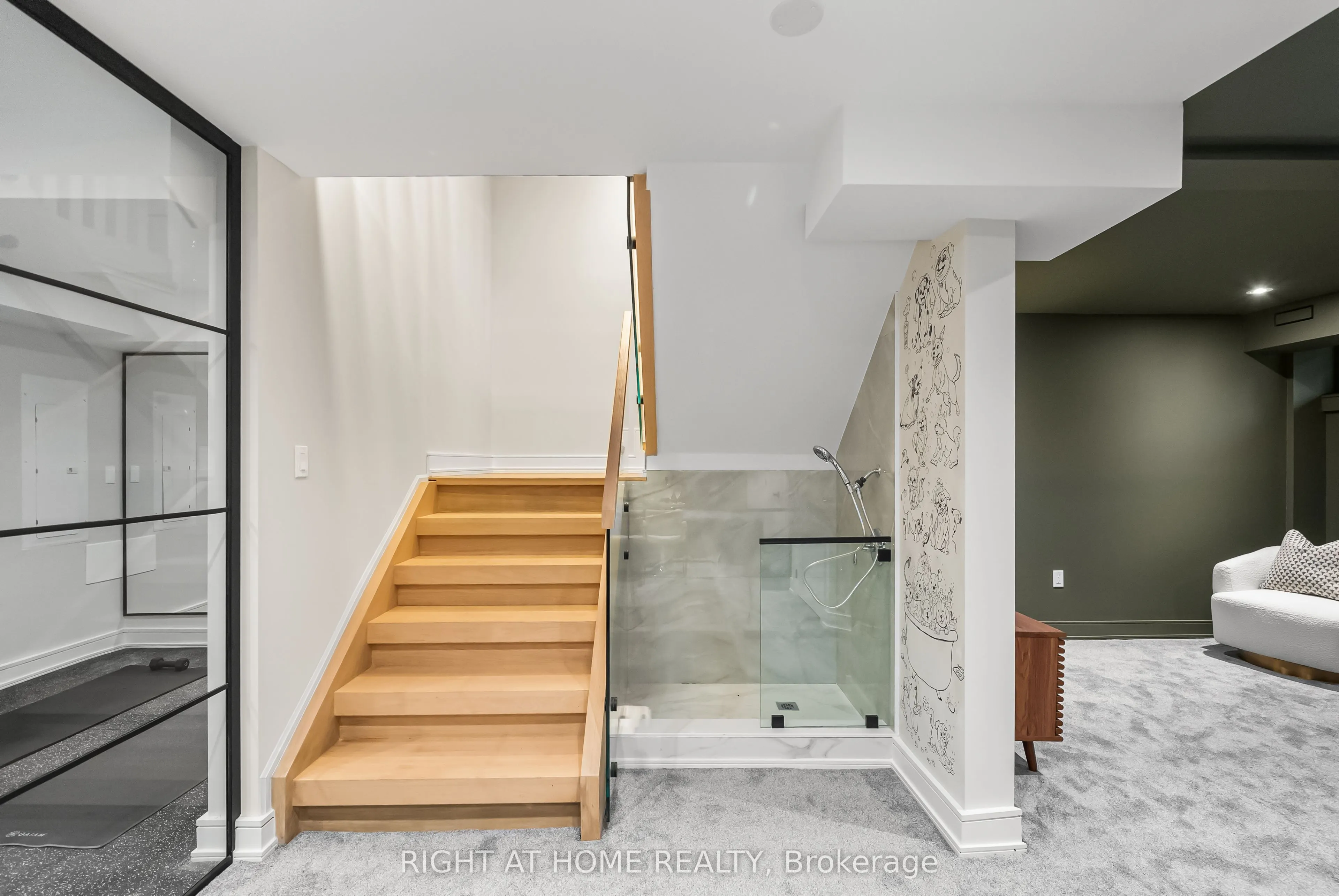 98 Dixon Avenue
