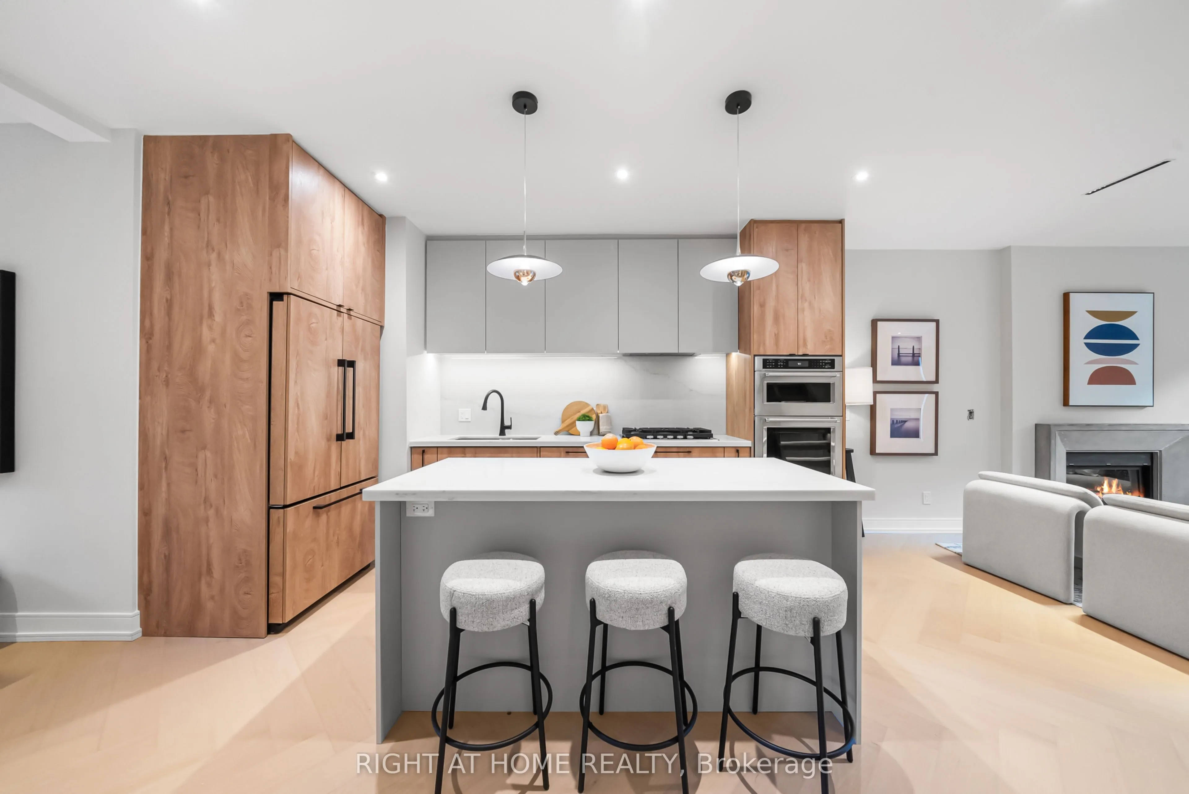 98 Dixon Avenue