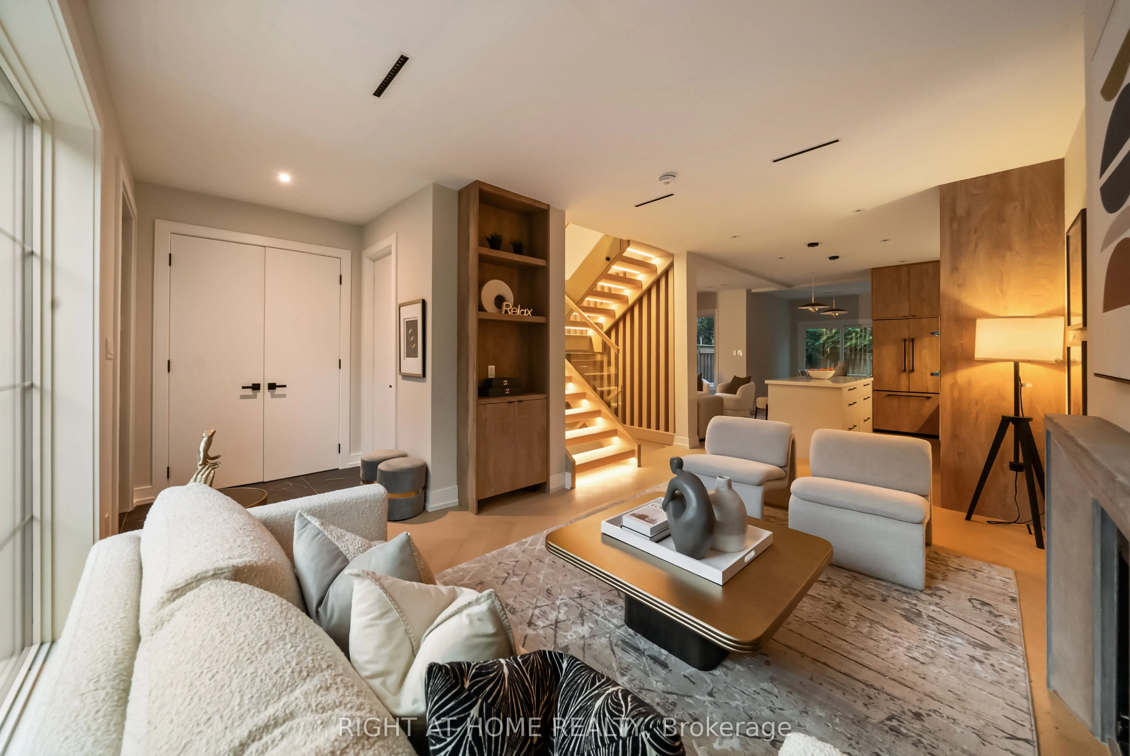 98 Dixon Avenue