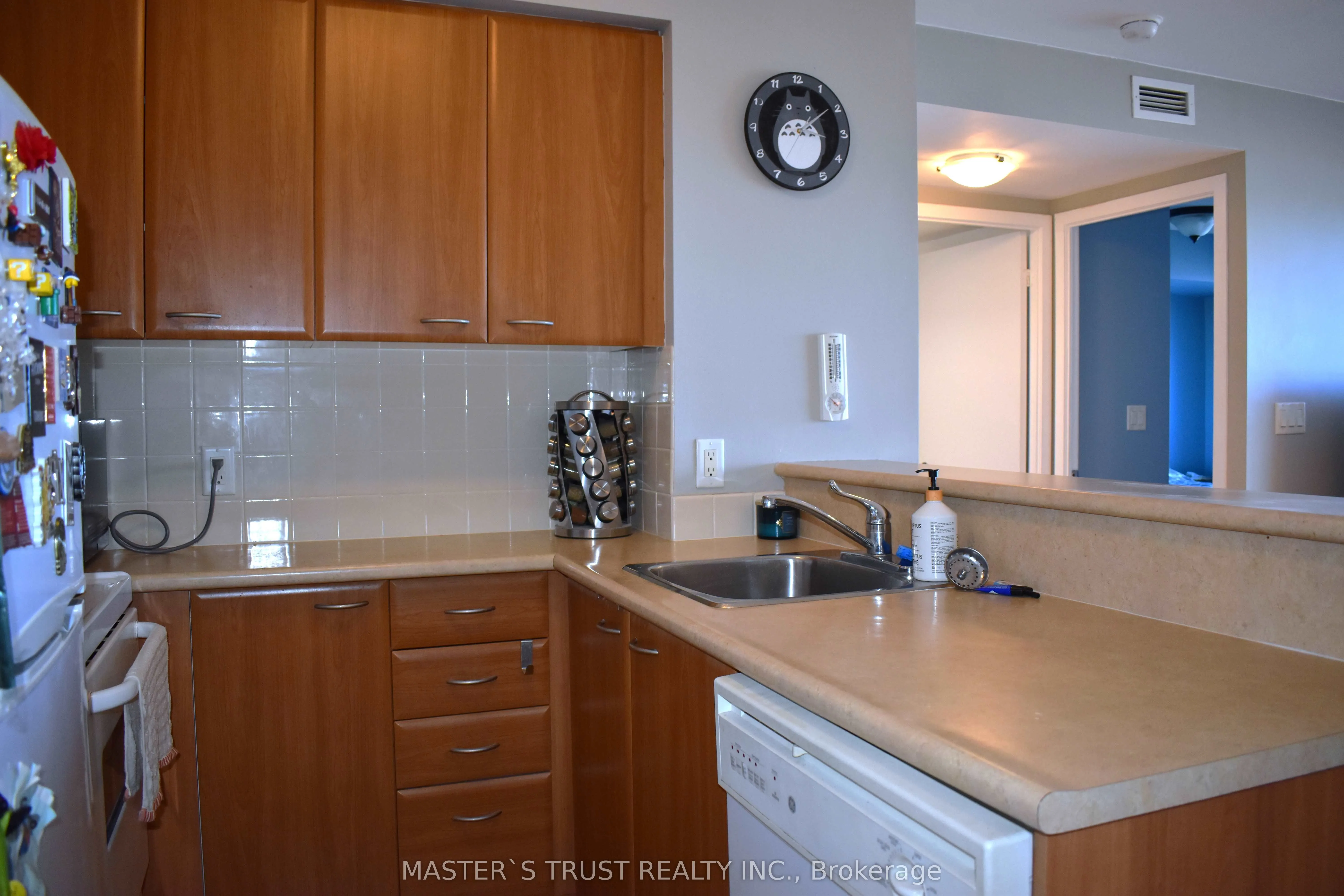 36 Lee Centre Drive, #702