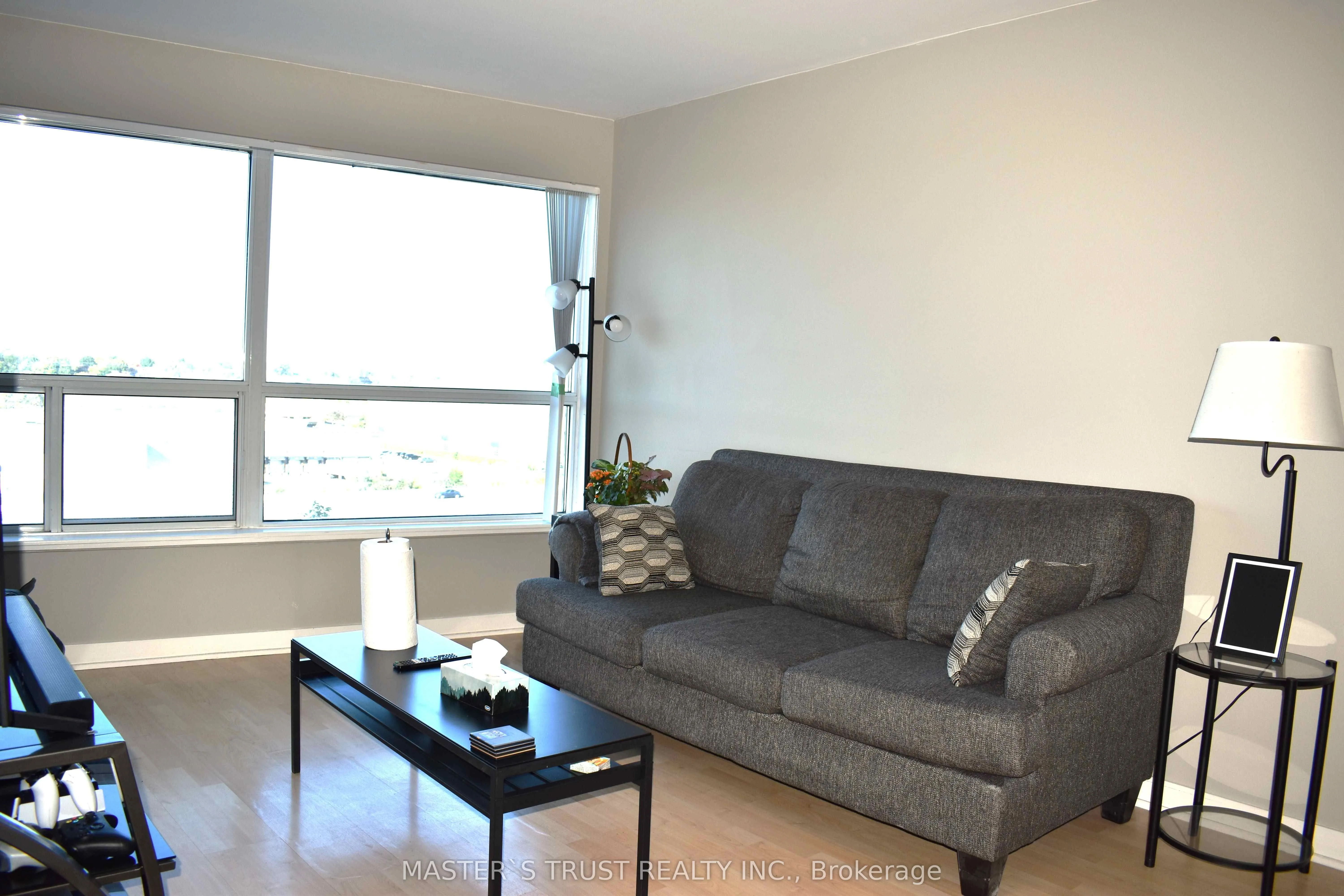 36 Lee Centre Drive, #702