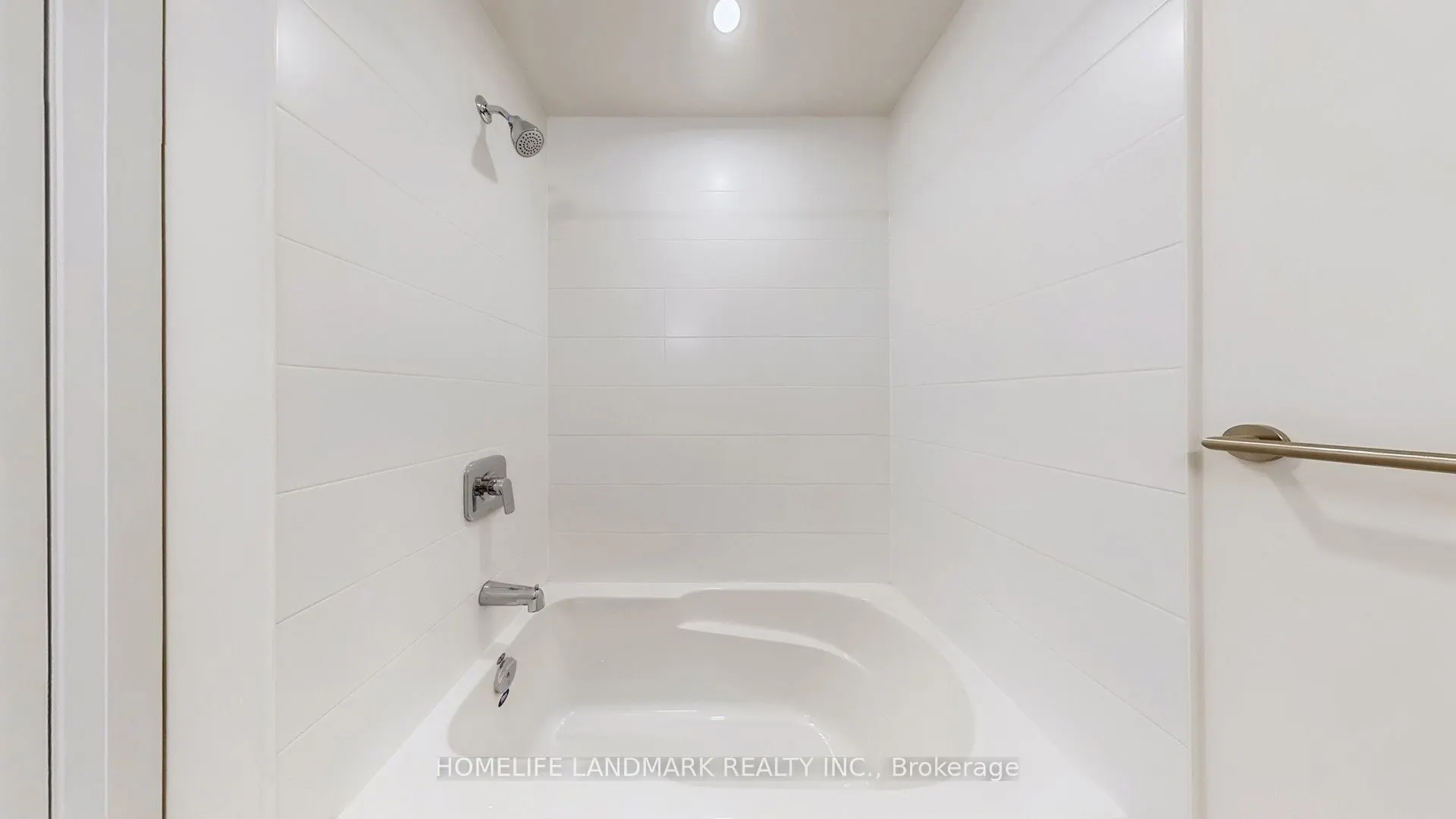 3260 Sheppard Avenue E, #401