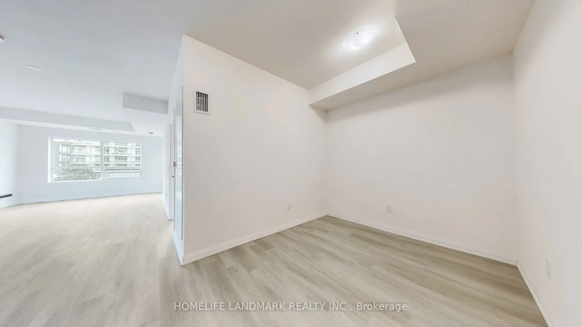 3260 Sheppard Avenue E, #401