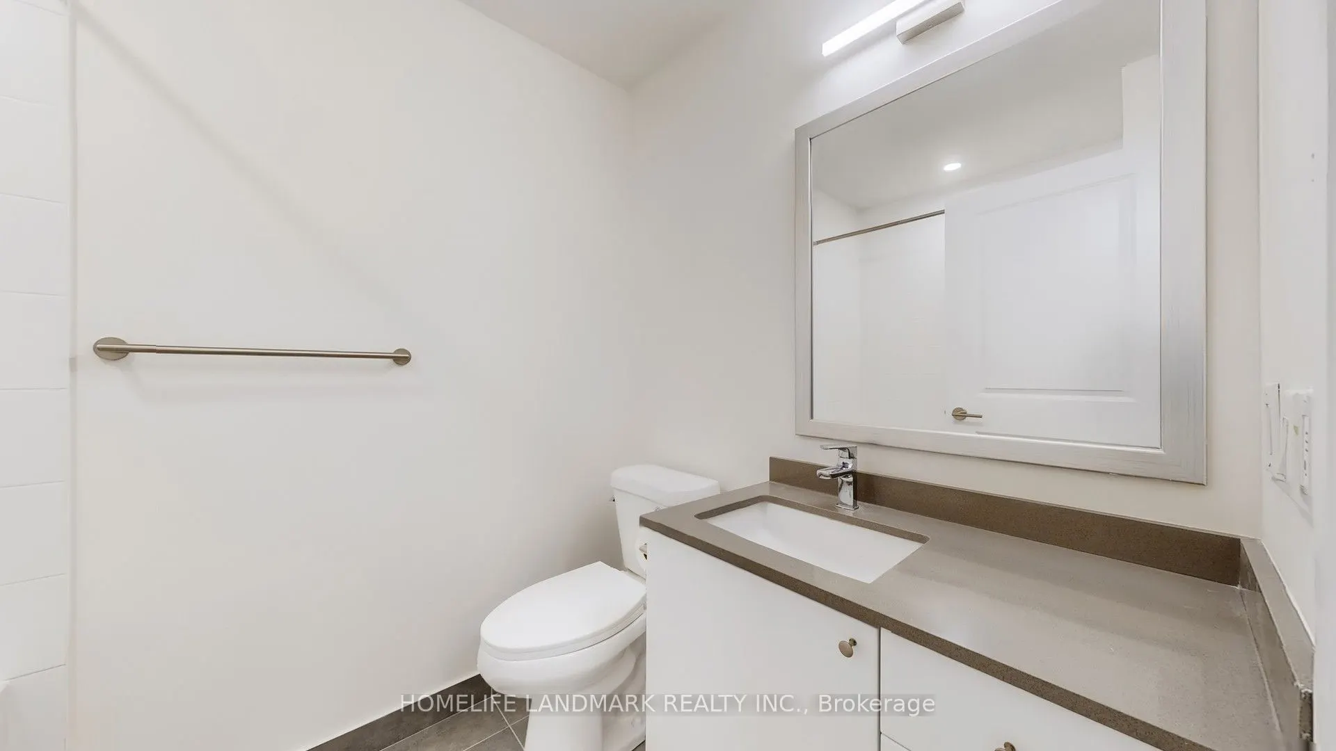 3260 Sheppard Avenue E, #401