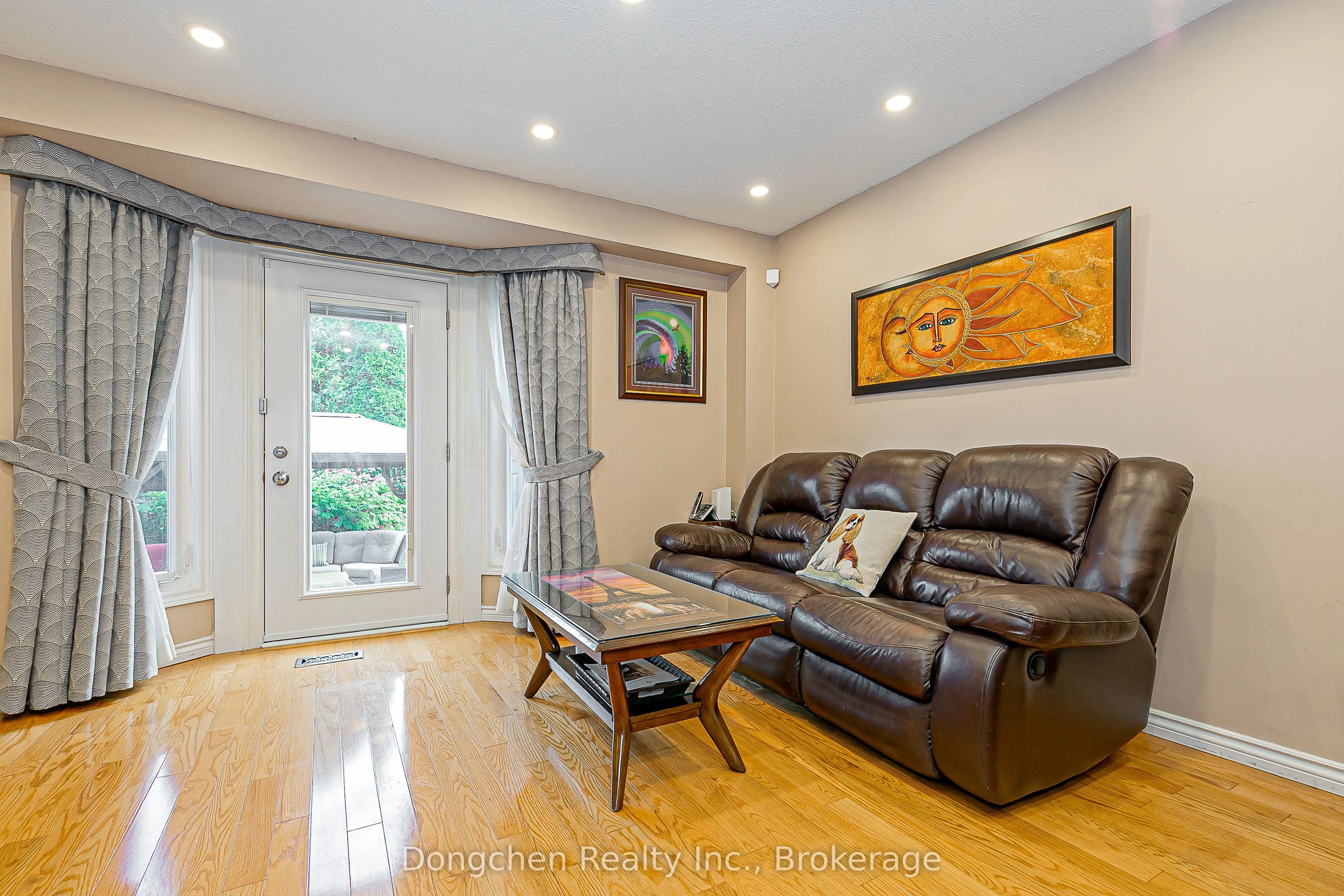 41 Sharrowbay Court