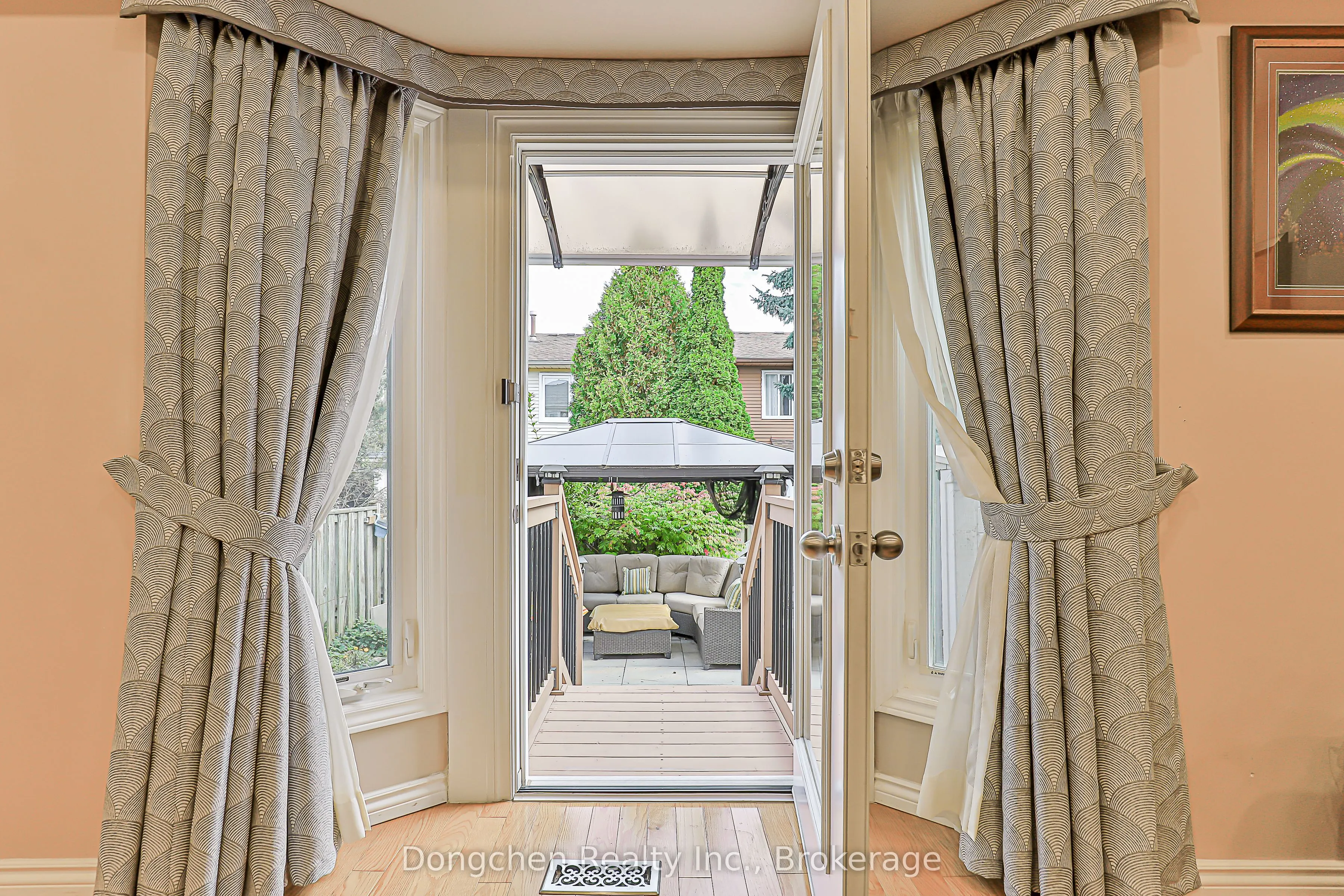 41 Sharrowbay Court