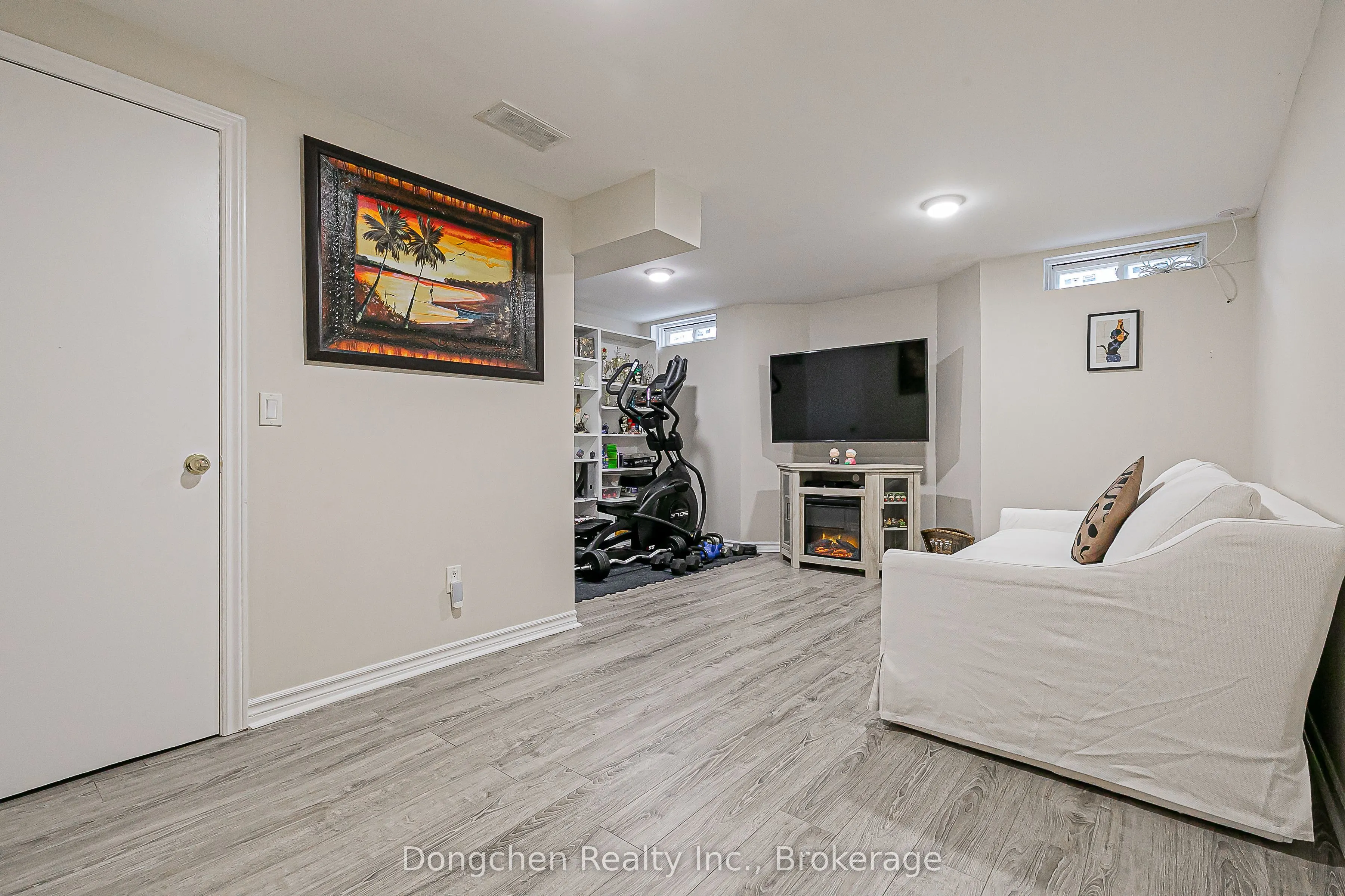 41 Sharrowbay Court
