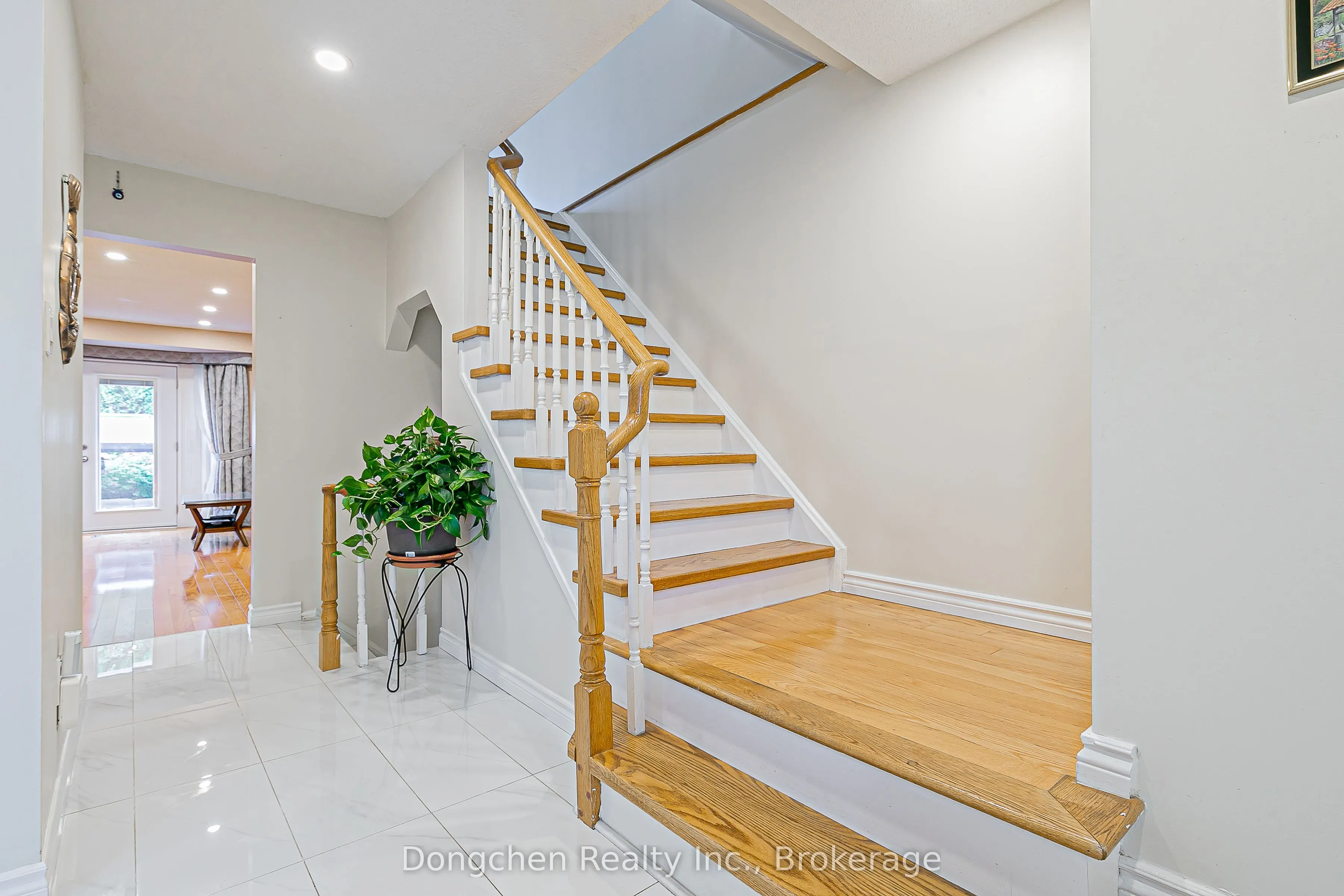 41 Sharrowbay Court