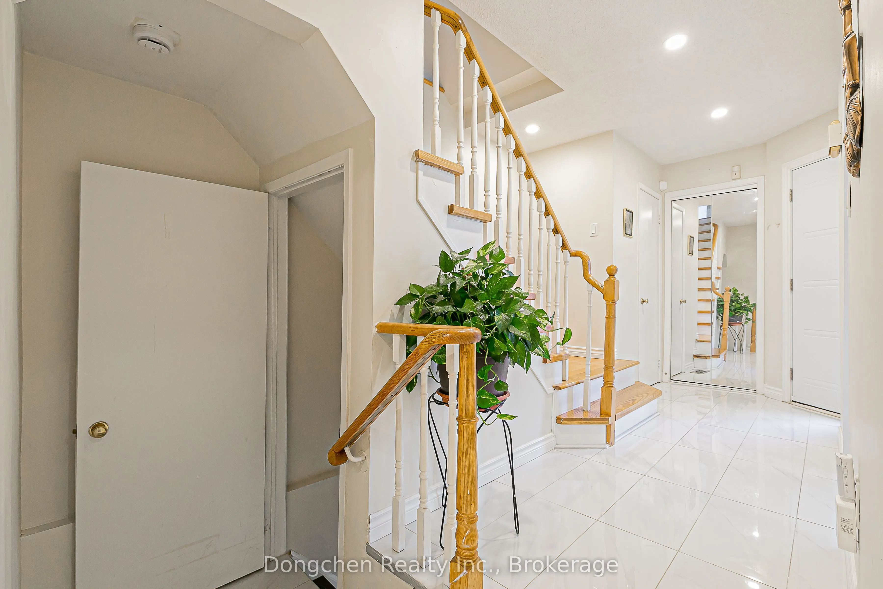 41 Sharrowbay Court