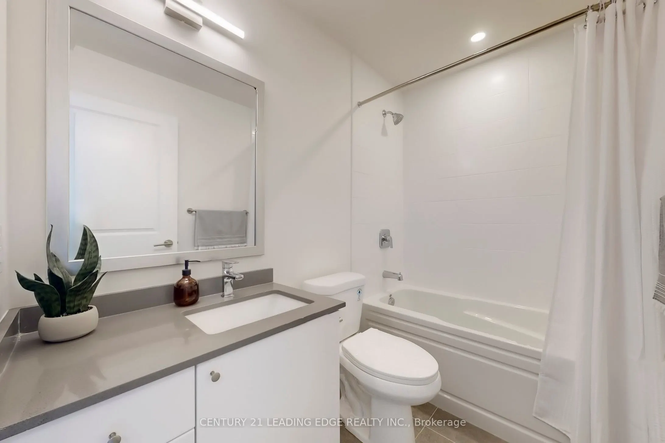 3270 Sheppard Avenue E, #1528