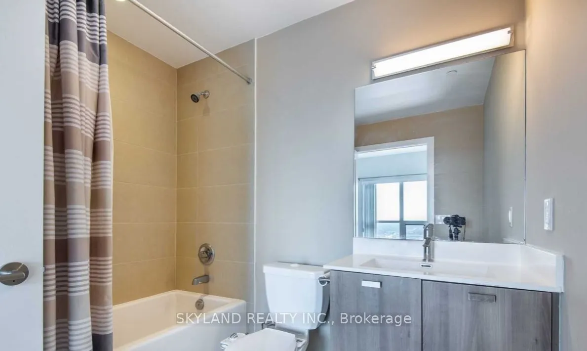 275 Village Green Square, #3225