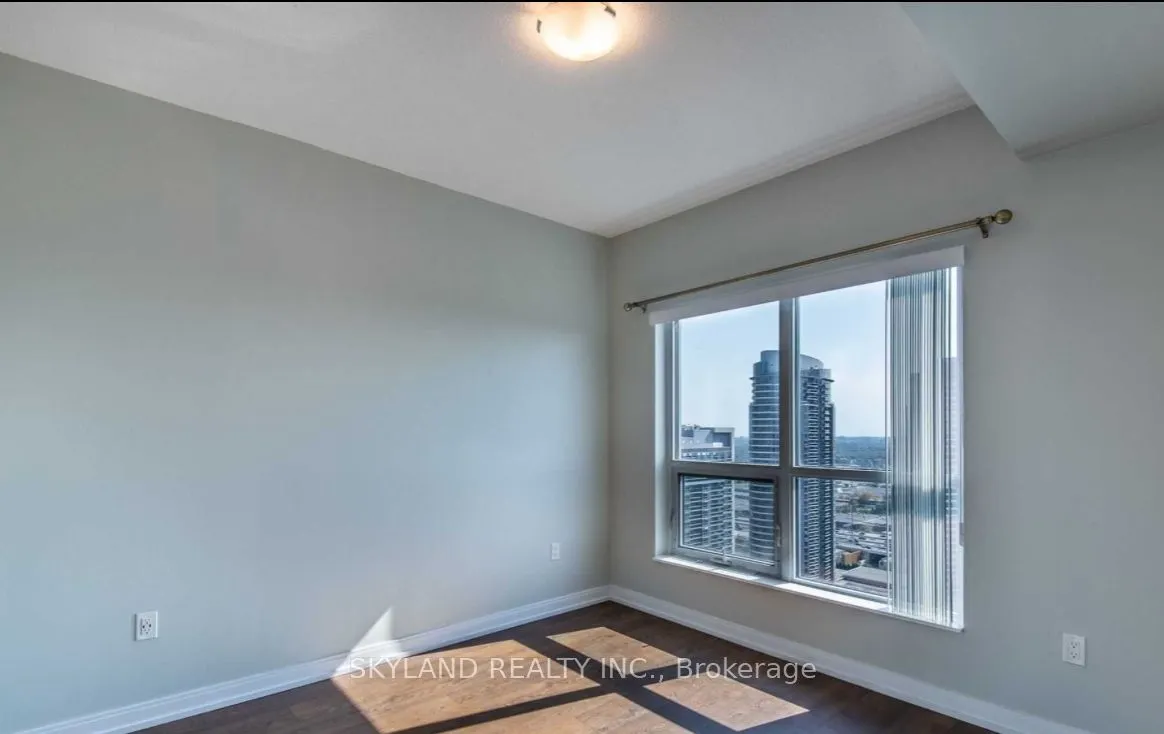 275 Village Green Square, #3225