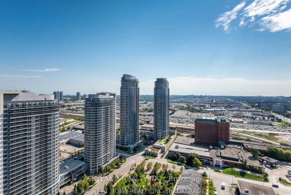 275 Village Green Square, #3225