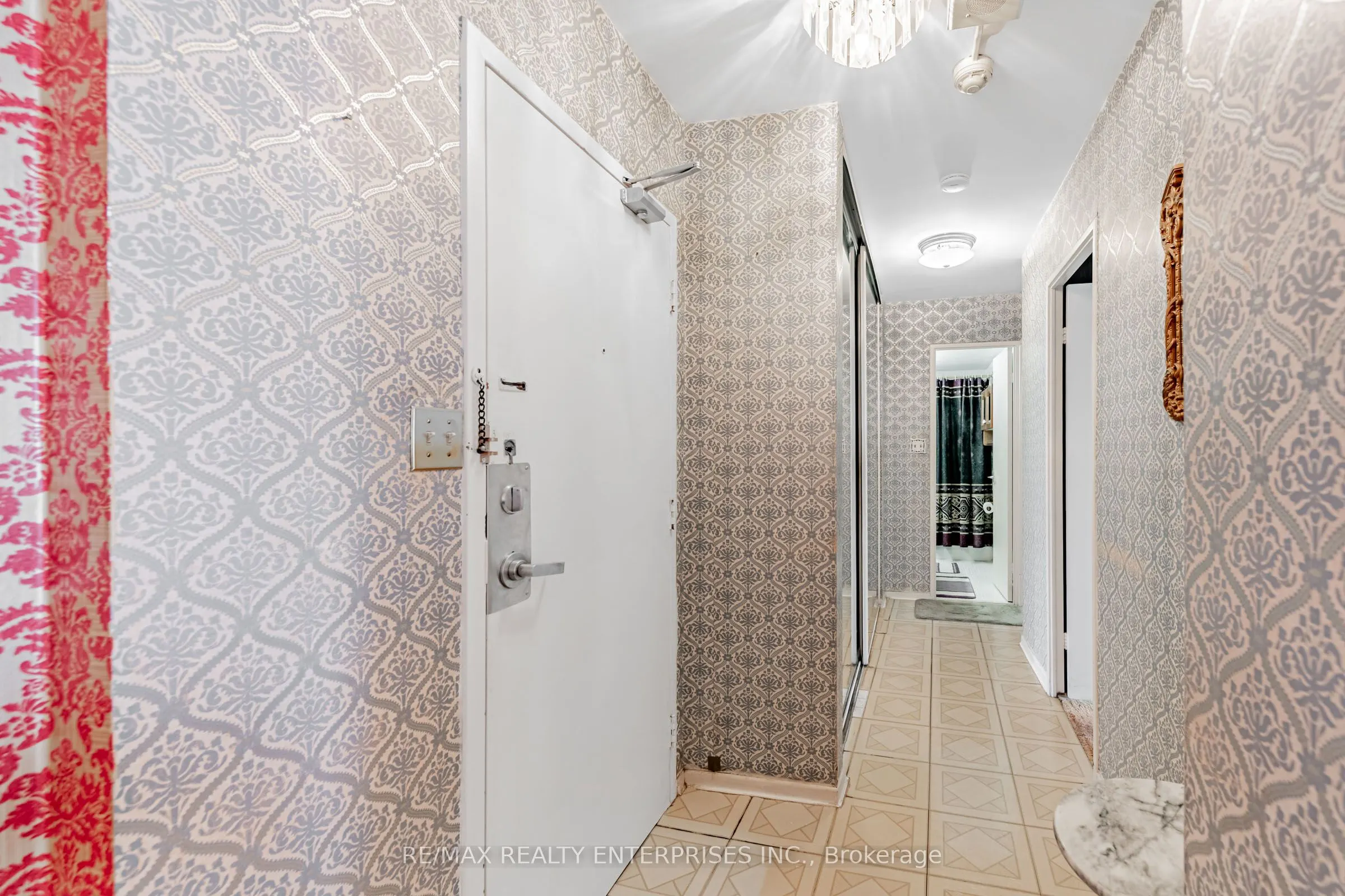 1 Massey Square, #308