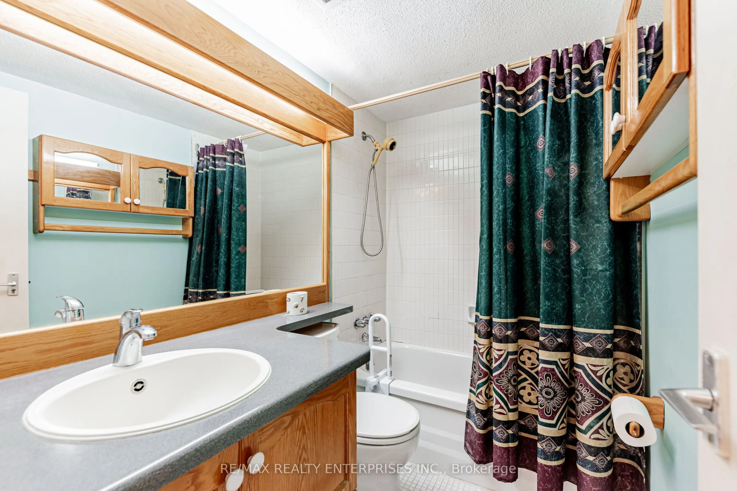 1 Massey Square, #308