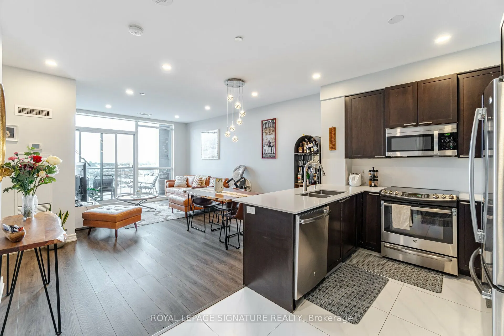 1328 Birchmount Road, #PH01