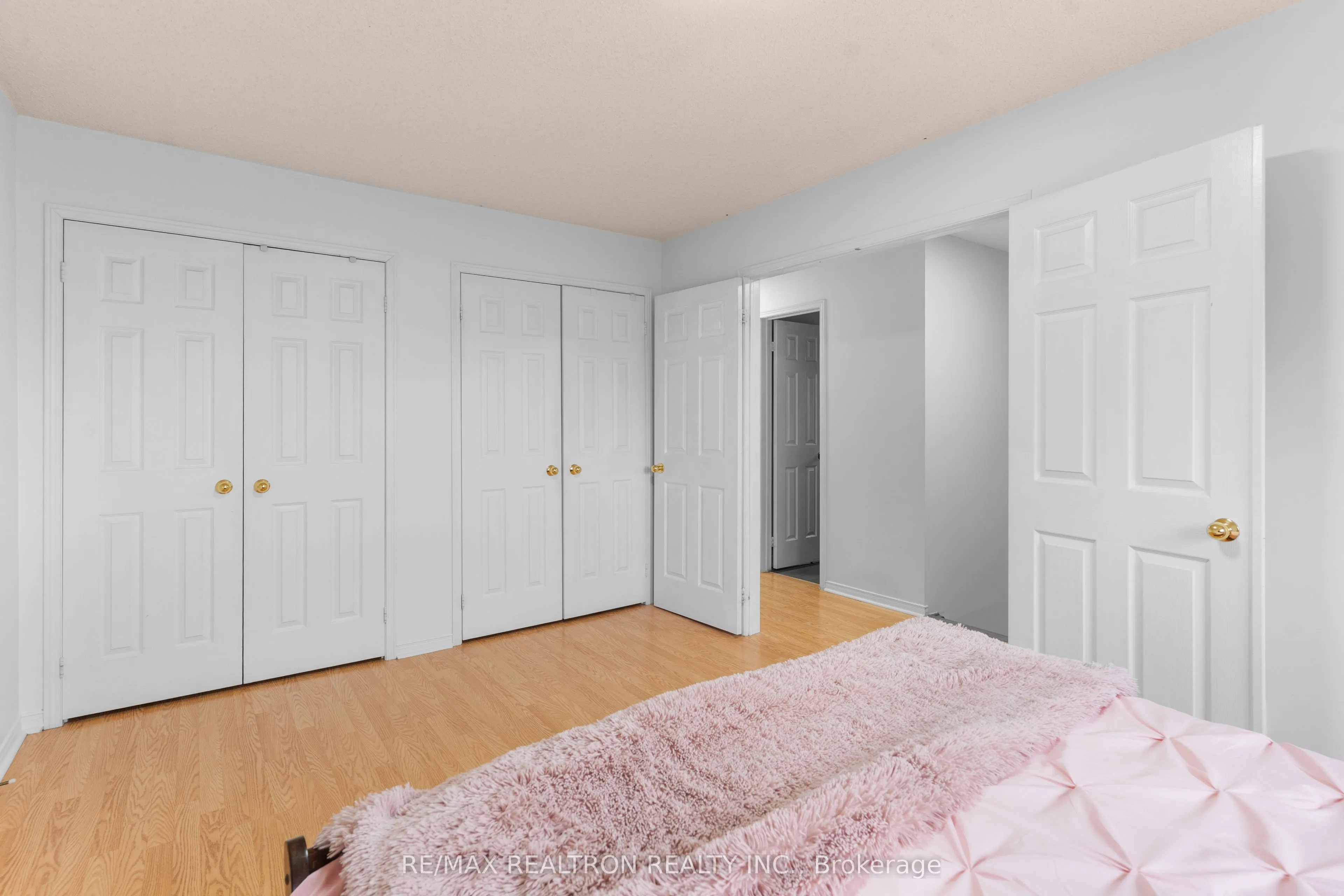 1520 Sandhurst Crescent
