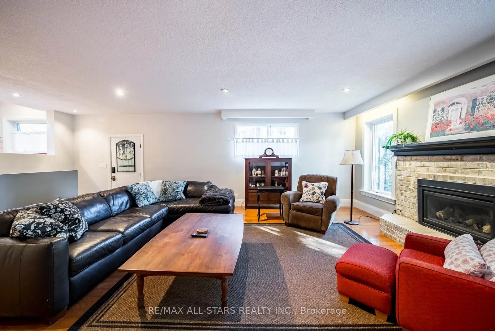 55 Larwood Boulevard