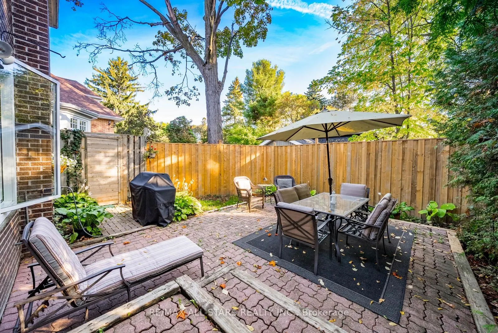 55 Larwood Boulevard