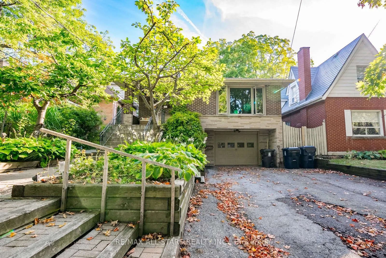 55 Larwood Boulevard
