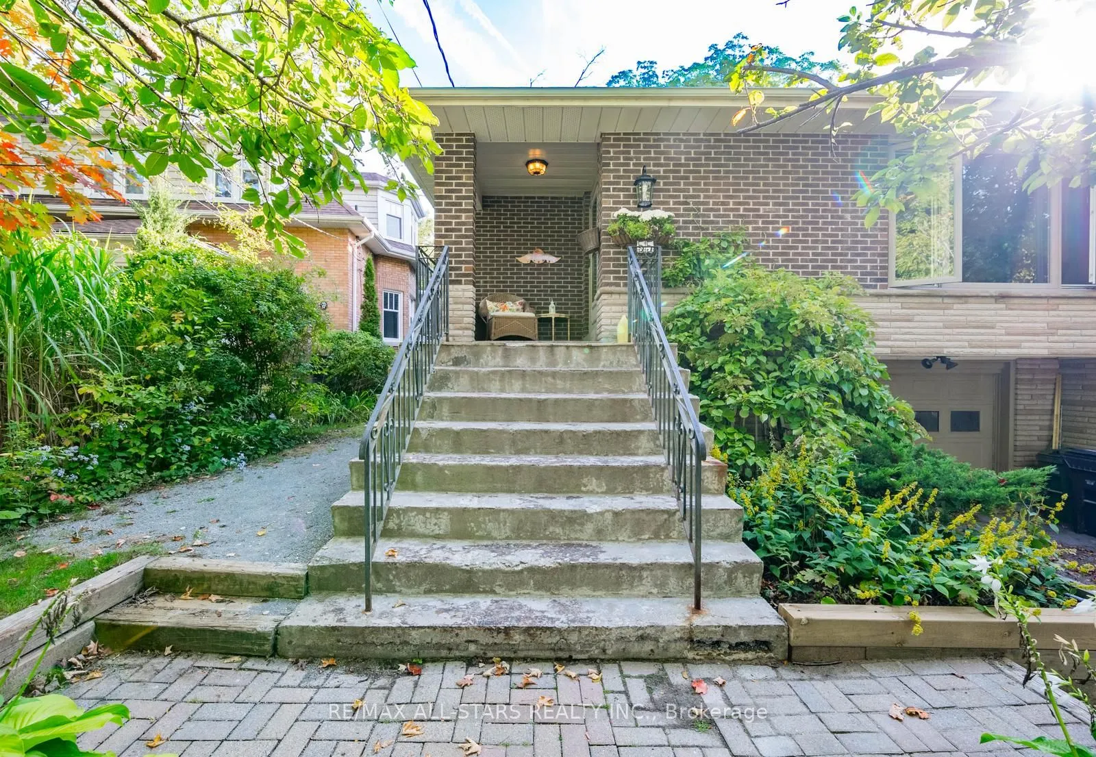 55 Larwood Boulevard