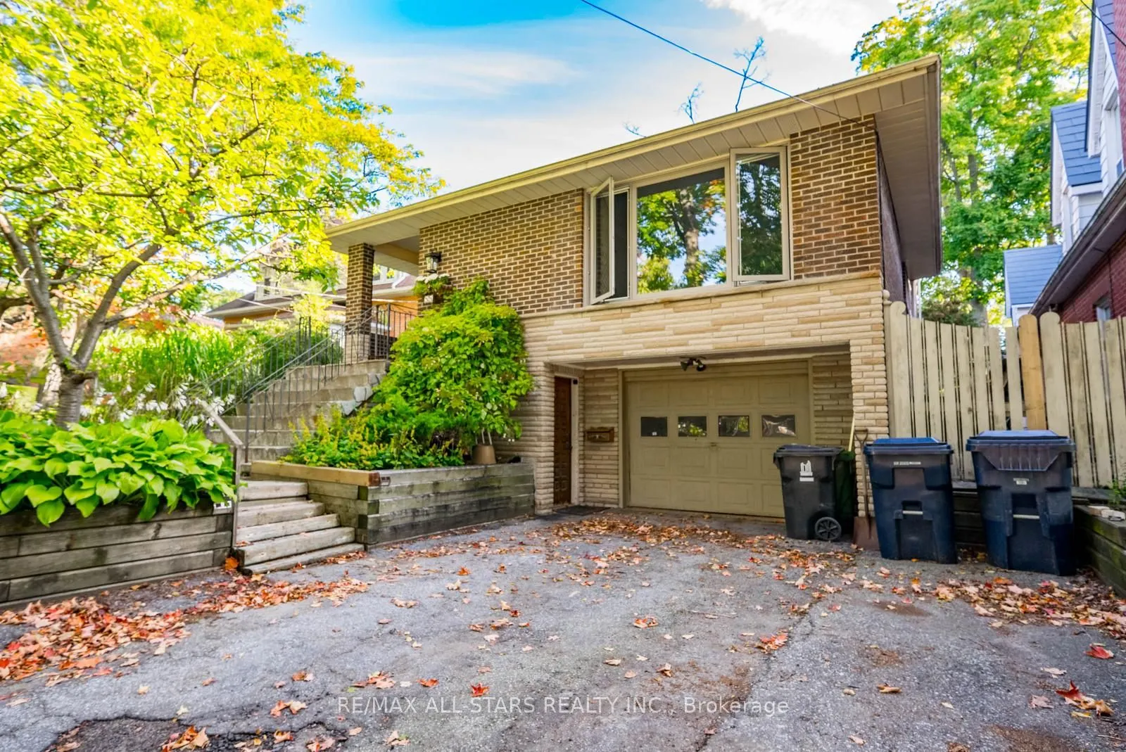 55 Larwood Boulevard