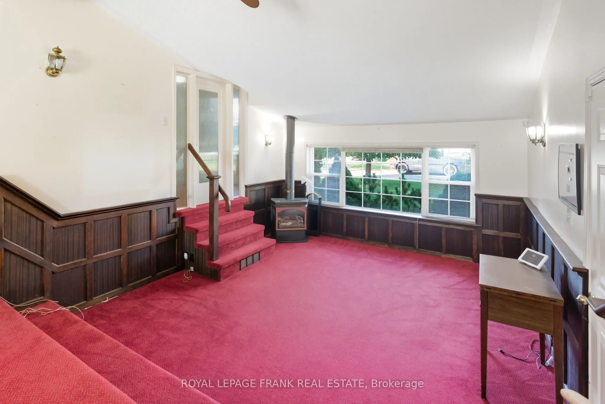 1033 King Street E