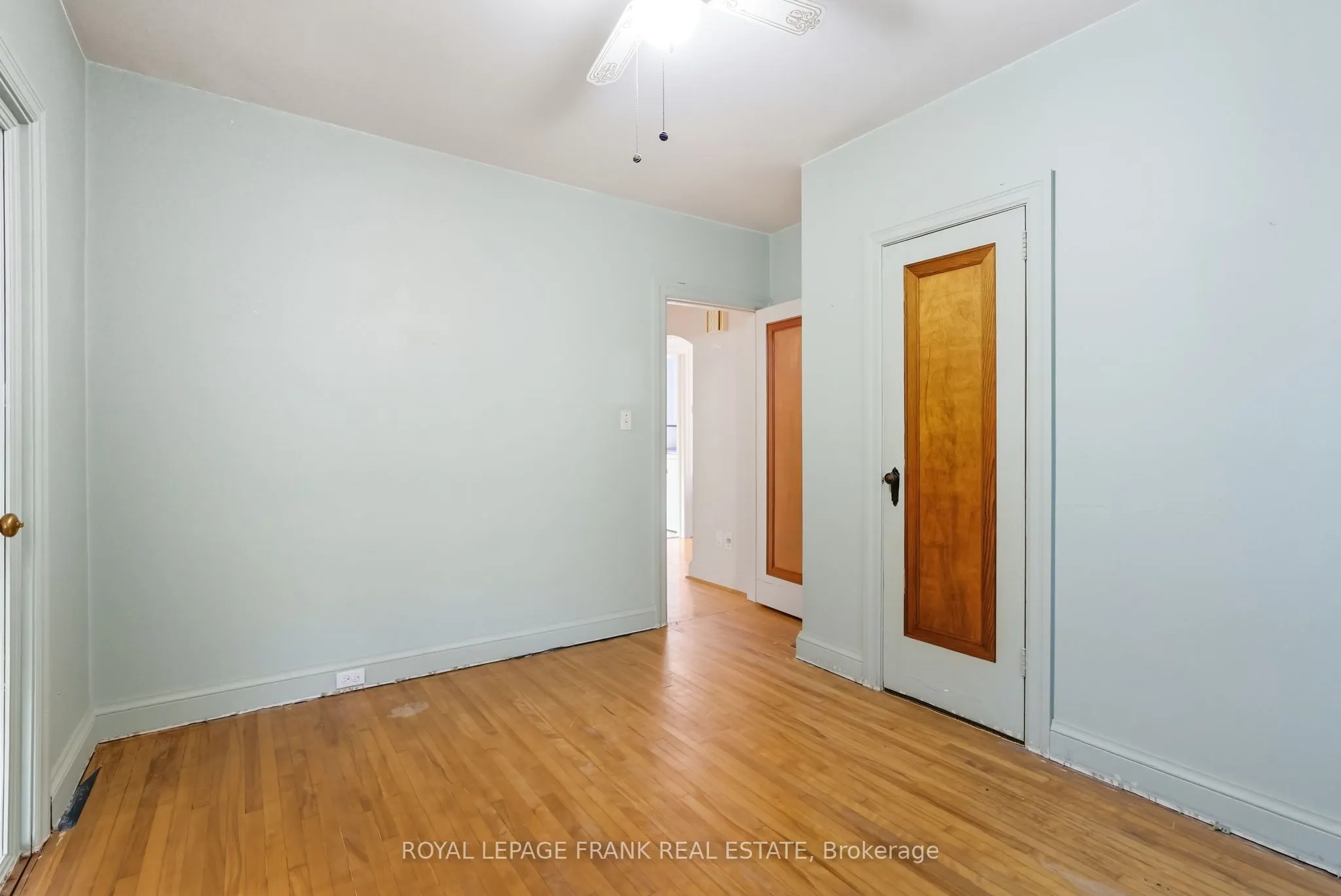 1033 King Street E