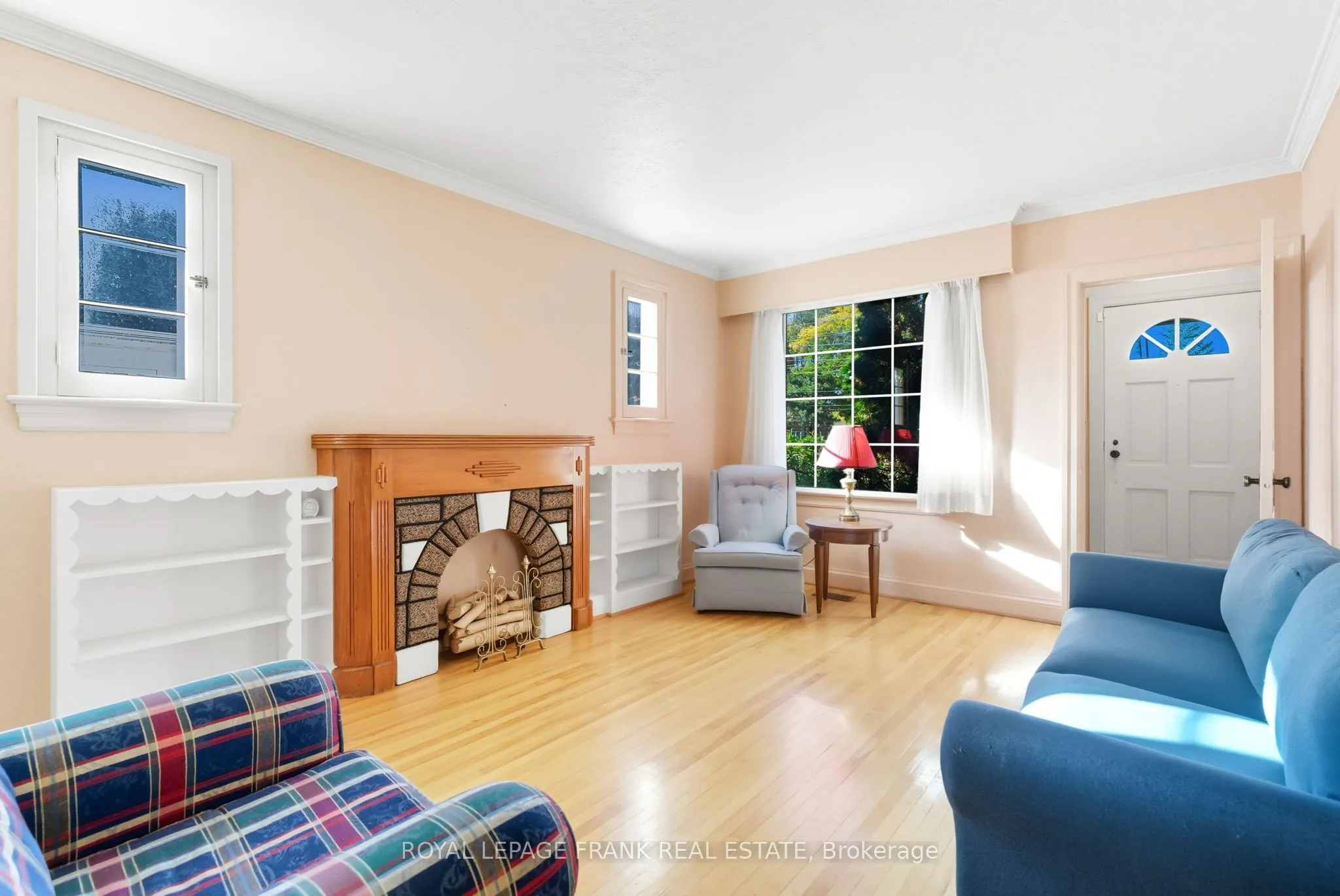 1033 King Street E