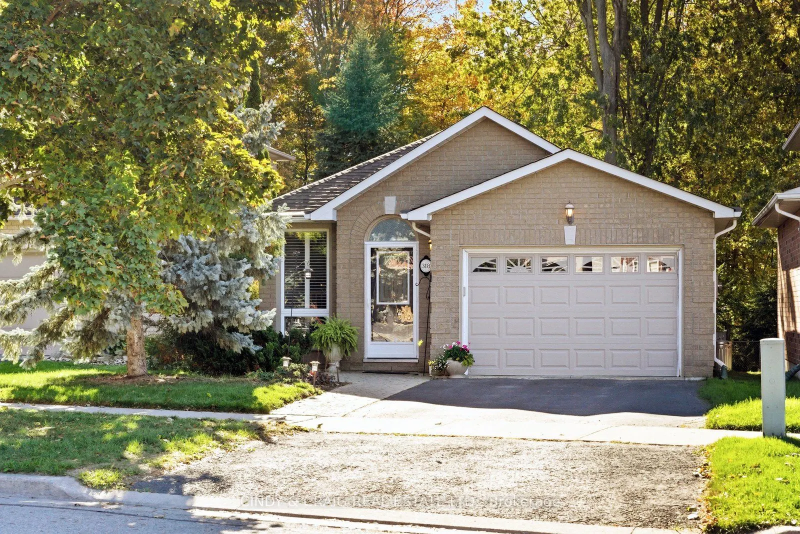 318 Sandringham Drive