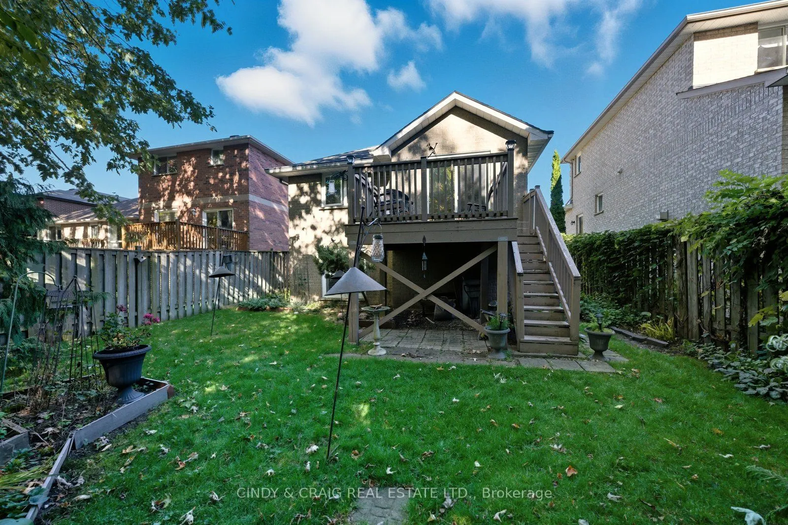 318 Sandringham Drive