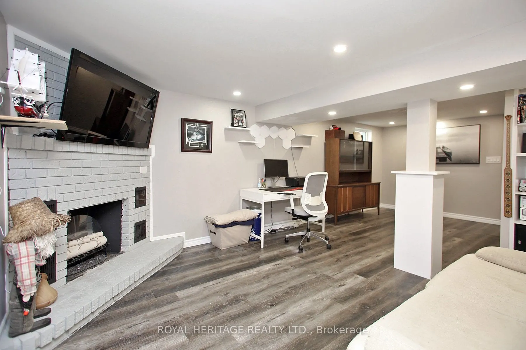 16 Burcher Road